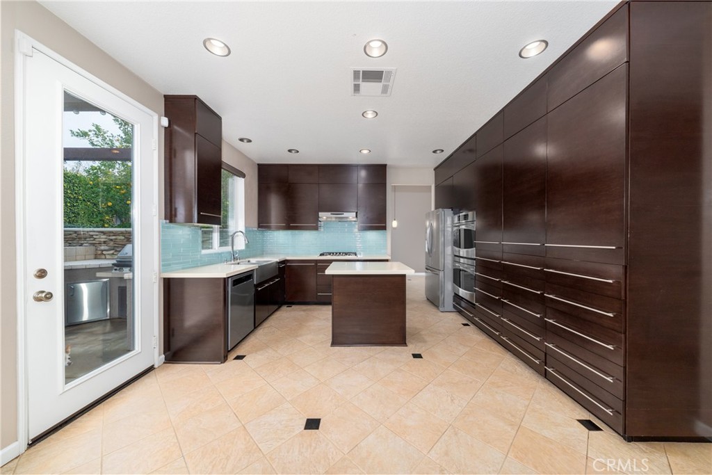 13232 Lambrusco Court