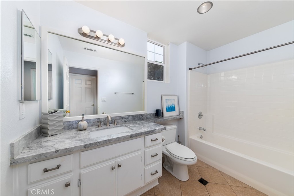 13232 Lambrusco Court