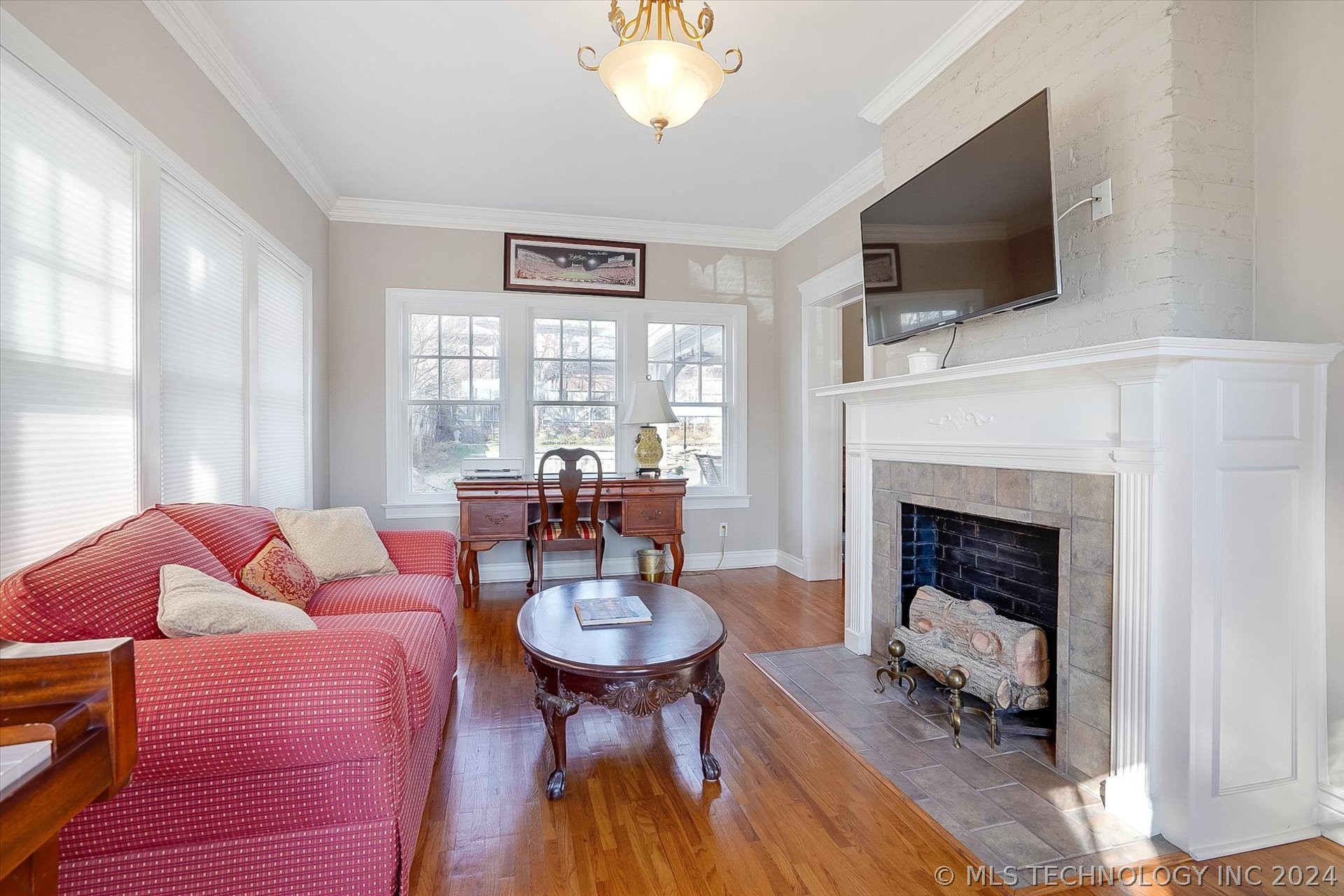 1253 E 27th Street