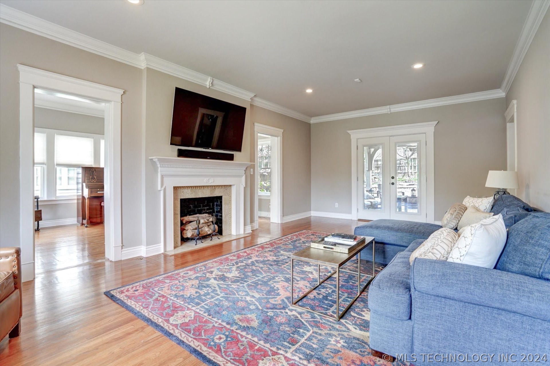 1253 E 27th Street