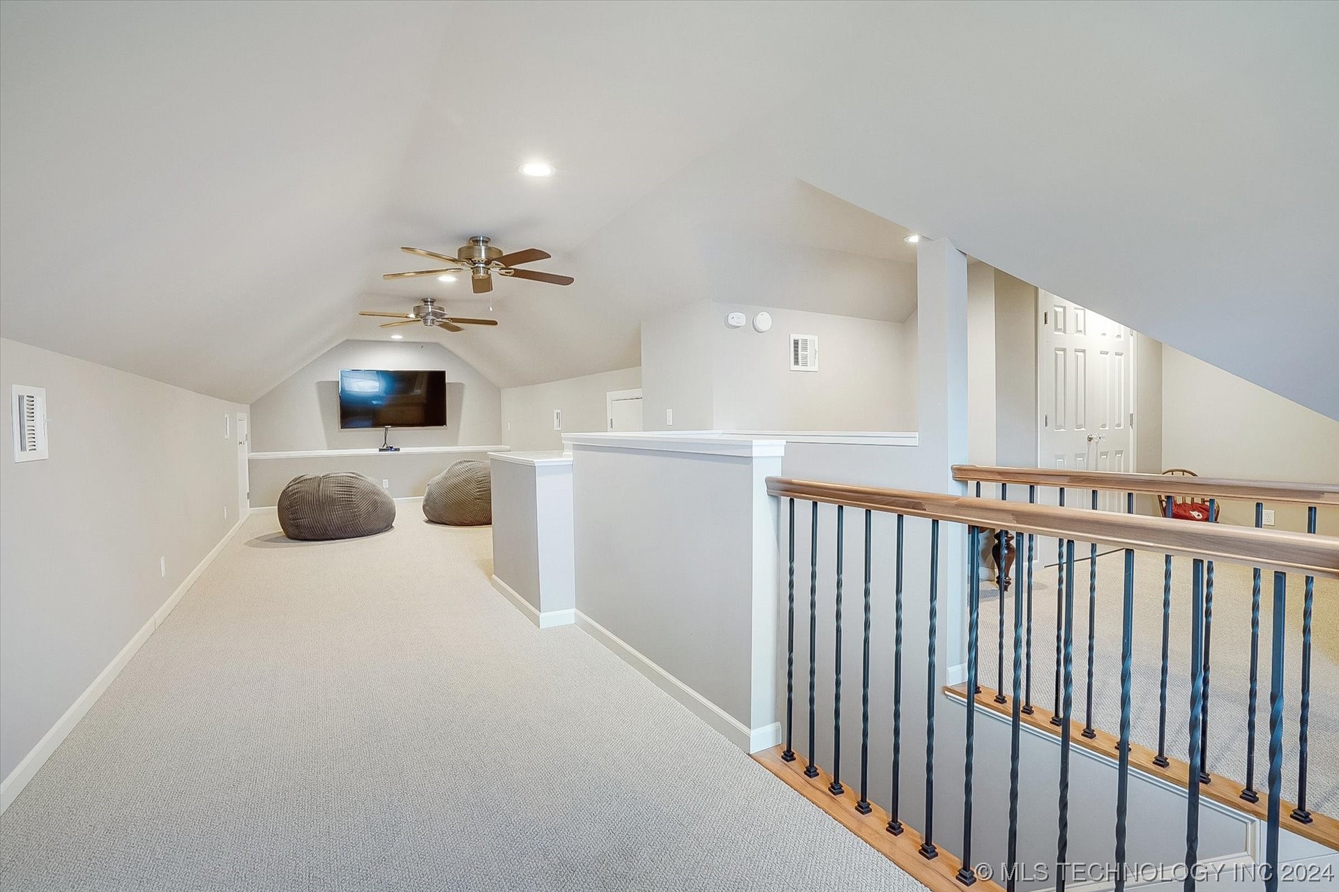 1253 E 27th Street