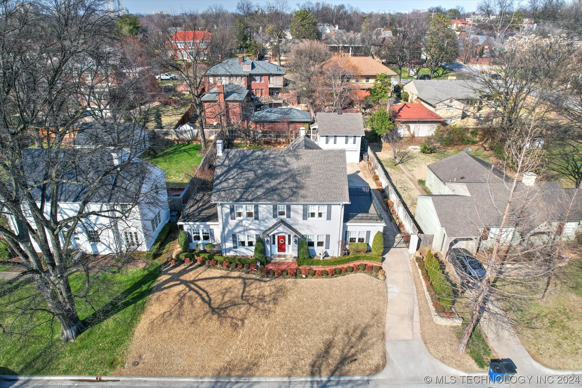1253 E 27th Street