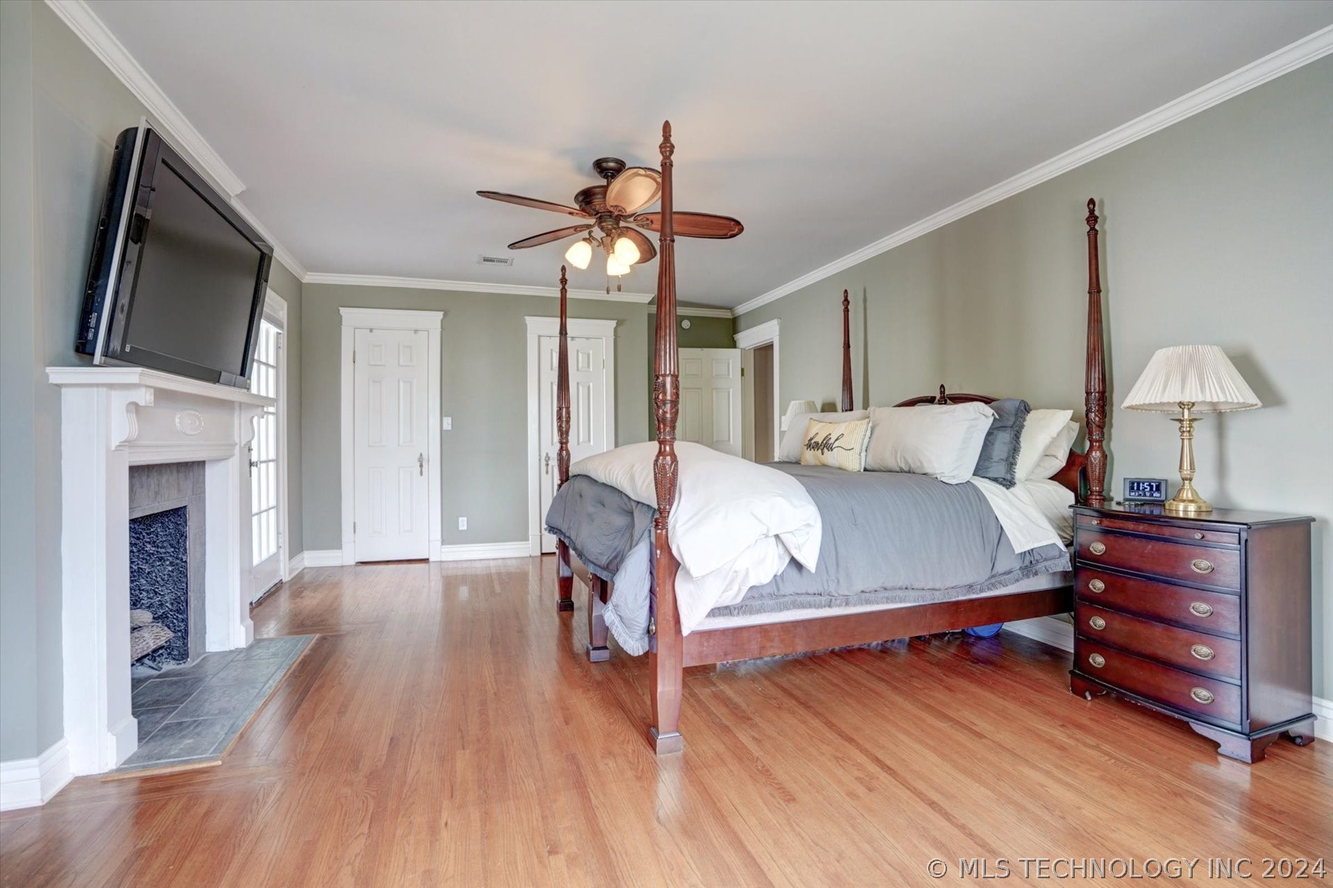1253 E 27th Street