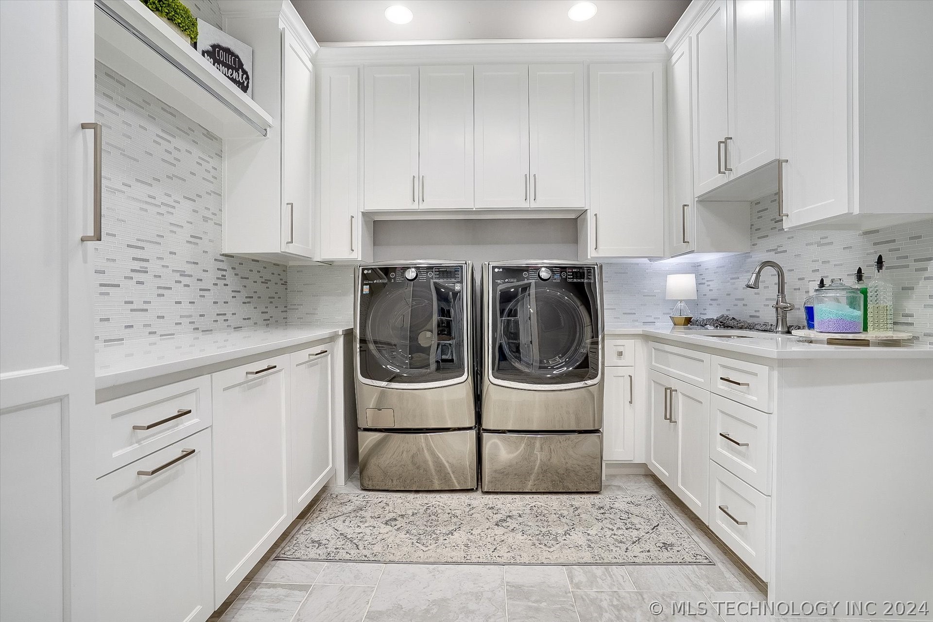 3350 W 75th Street S