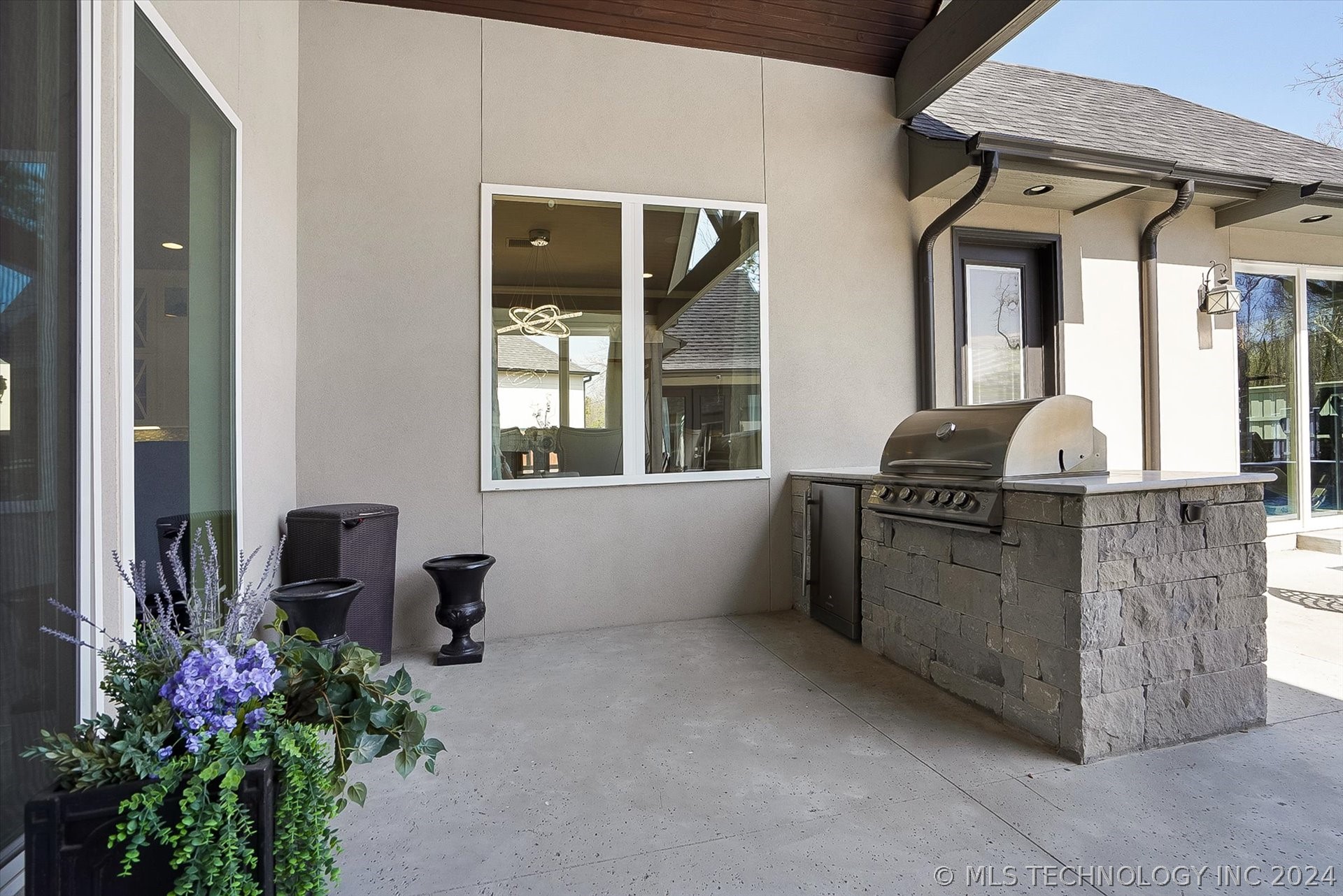 3350 W 75th Street S