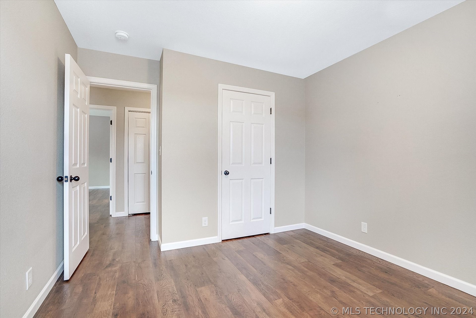 2704 W Decatur Street