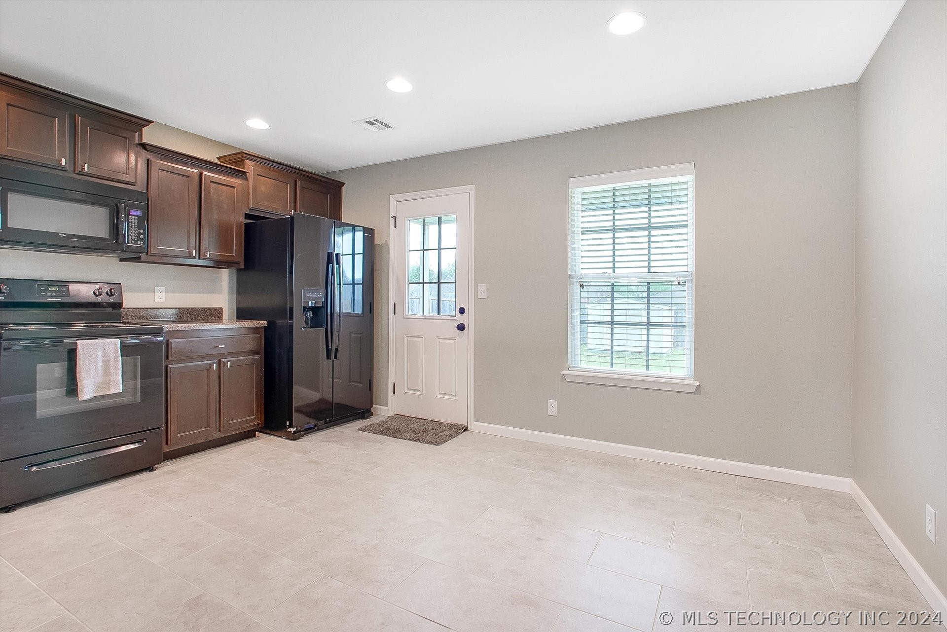 2704 W Decatur Street