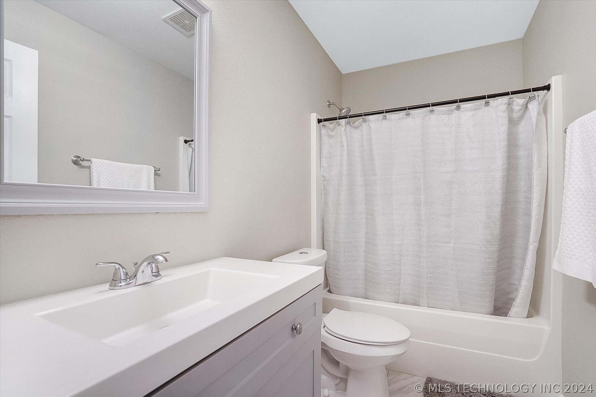 2704 W Decatur Street