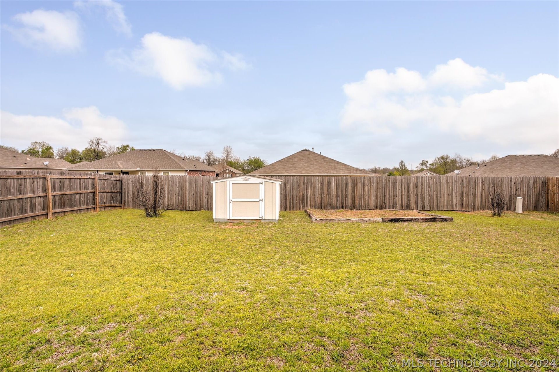 2704 W Decatur Street