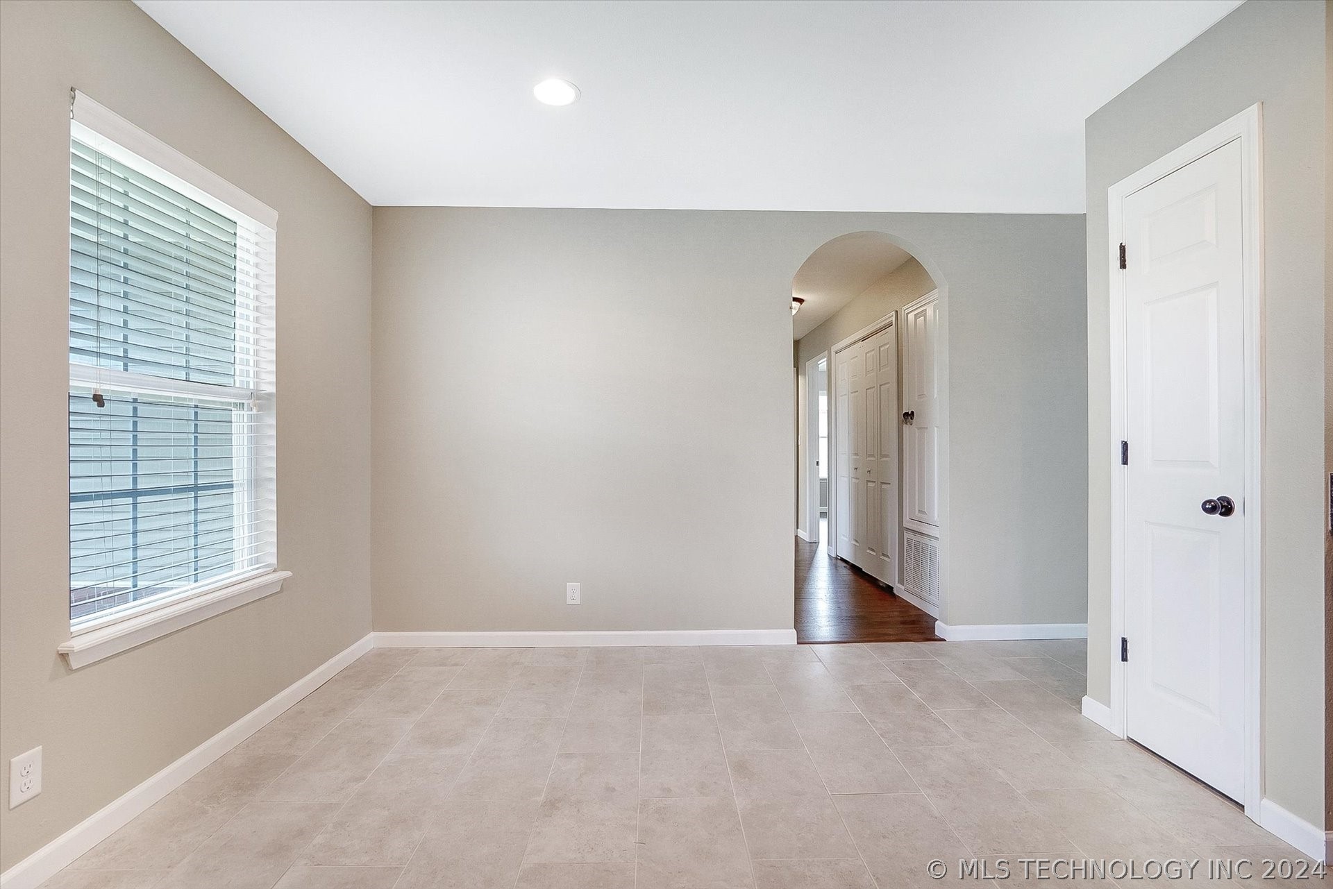 2704 W Decatur Street