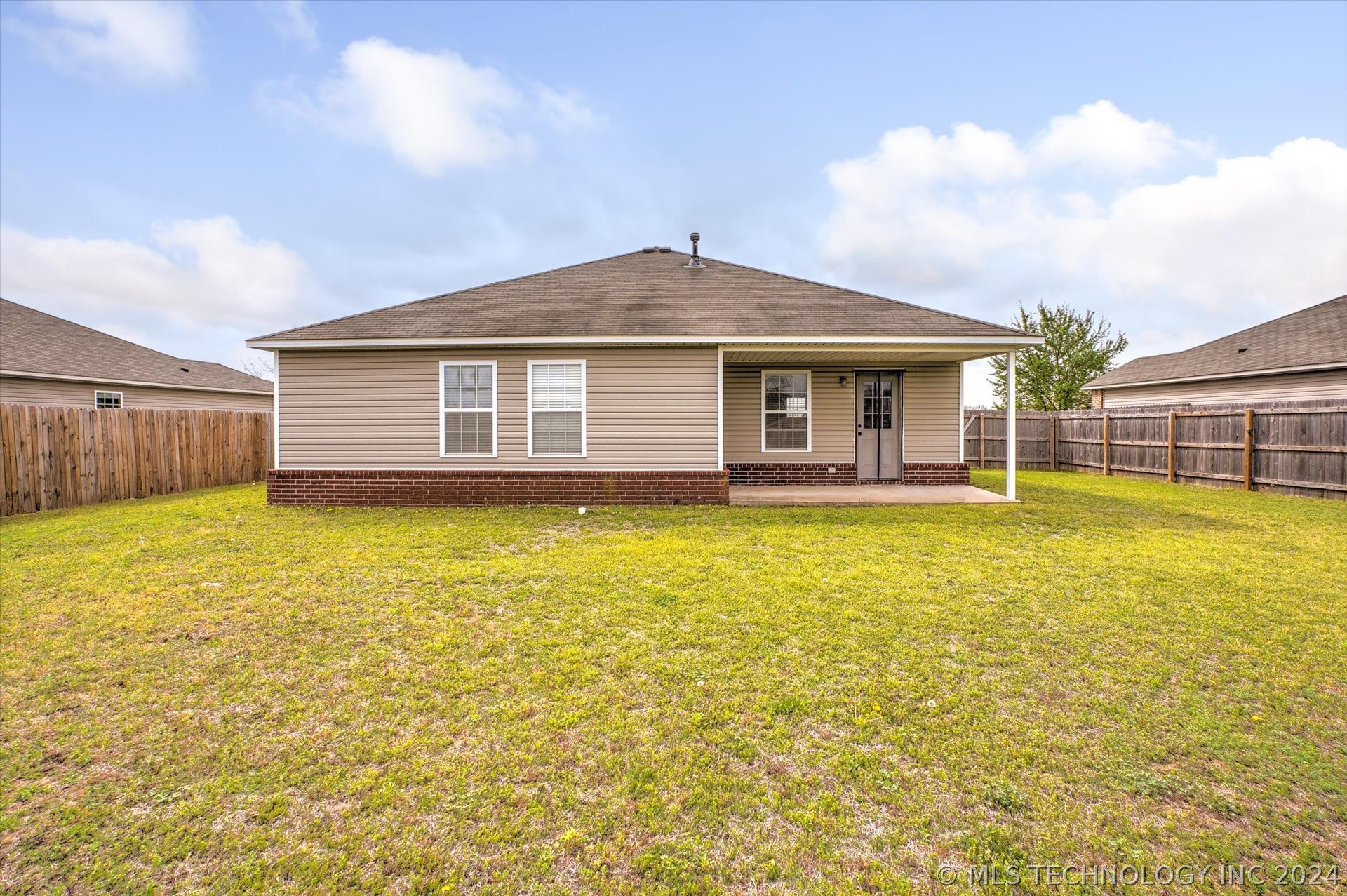 2704 W Decatur Street