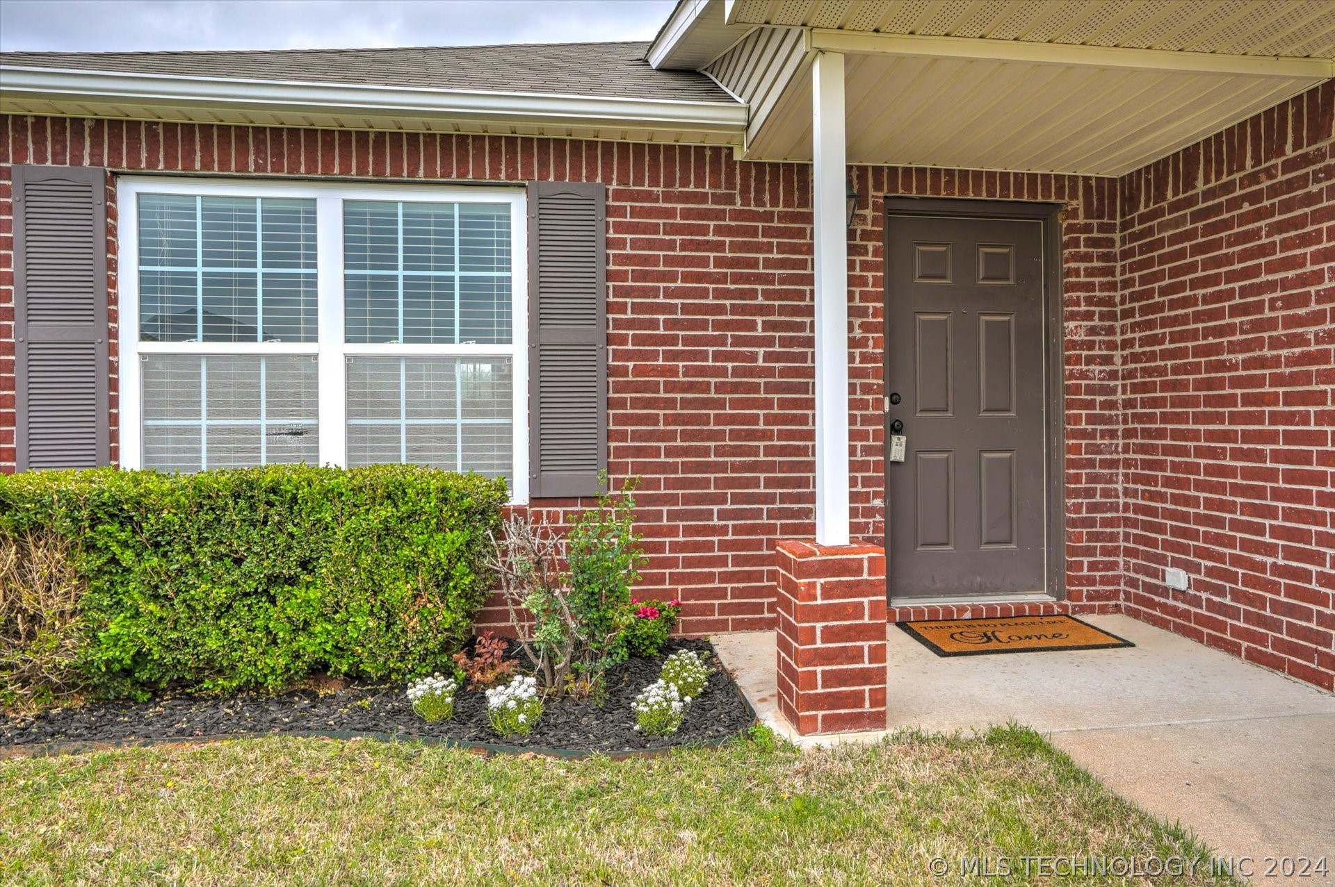 2704 W Decatur Street