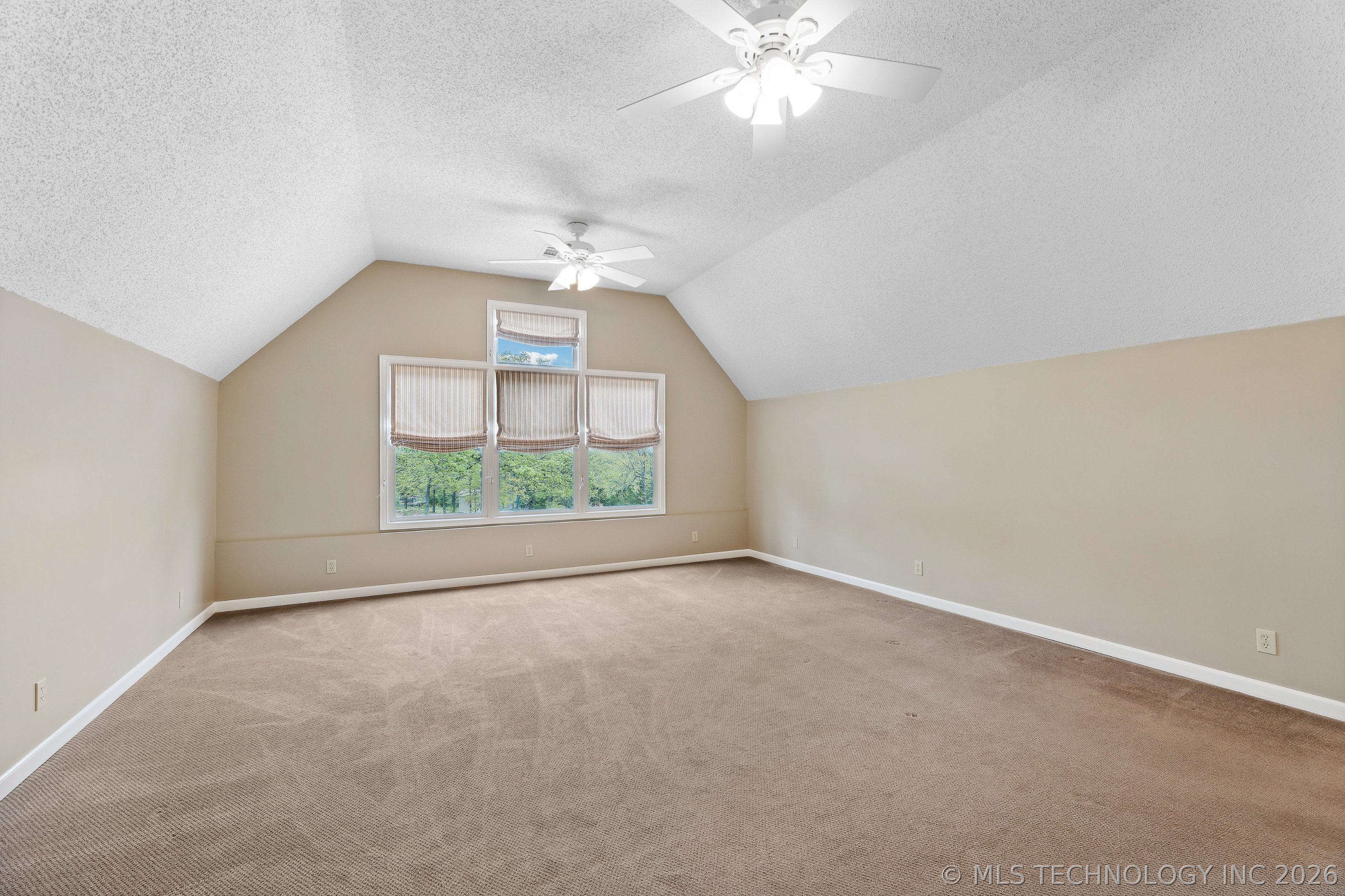 4164 N Valley Drive