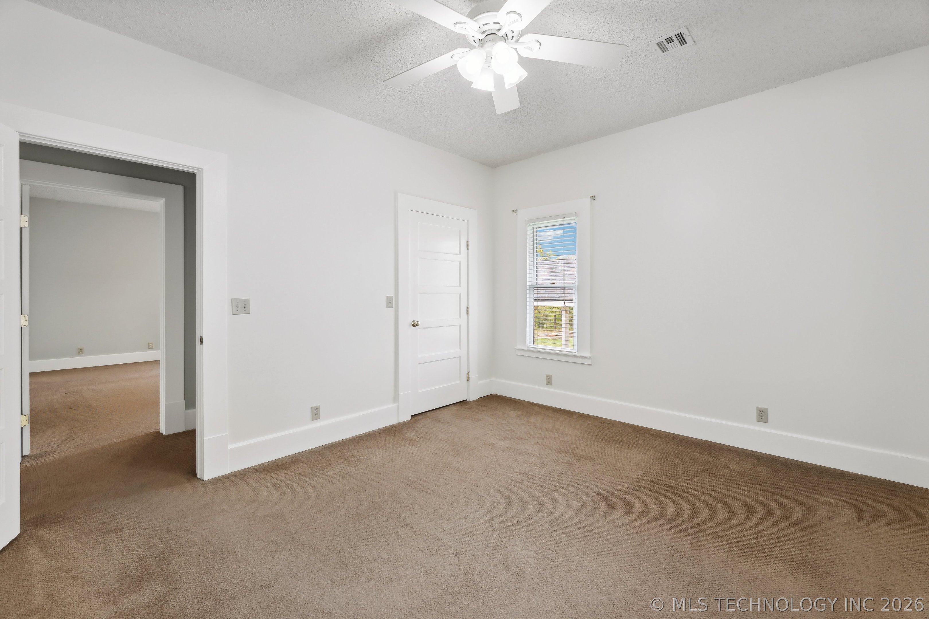 4164 N Valley Drive