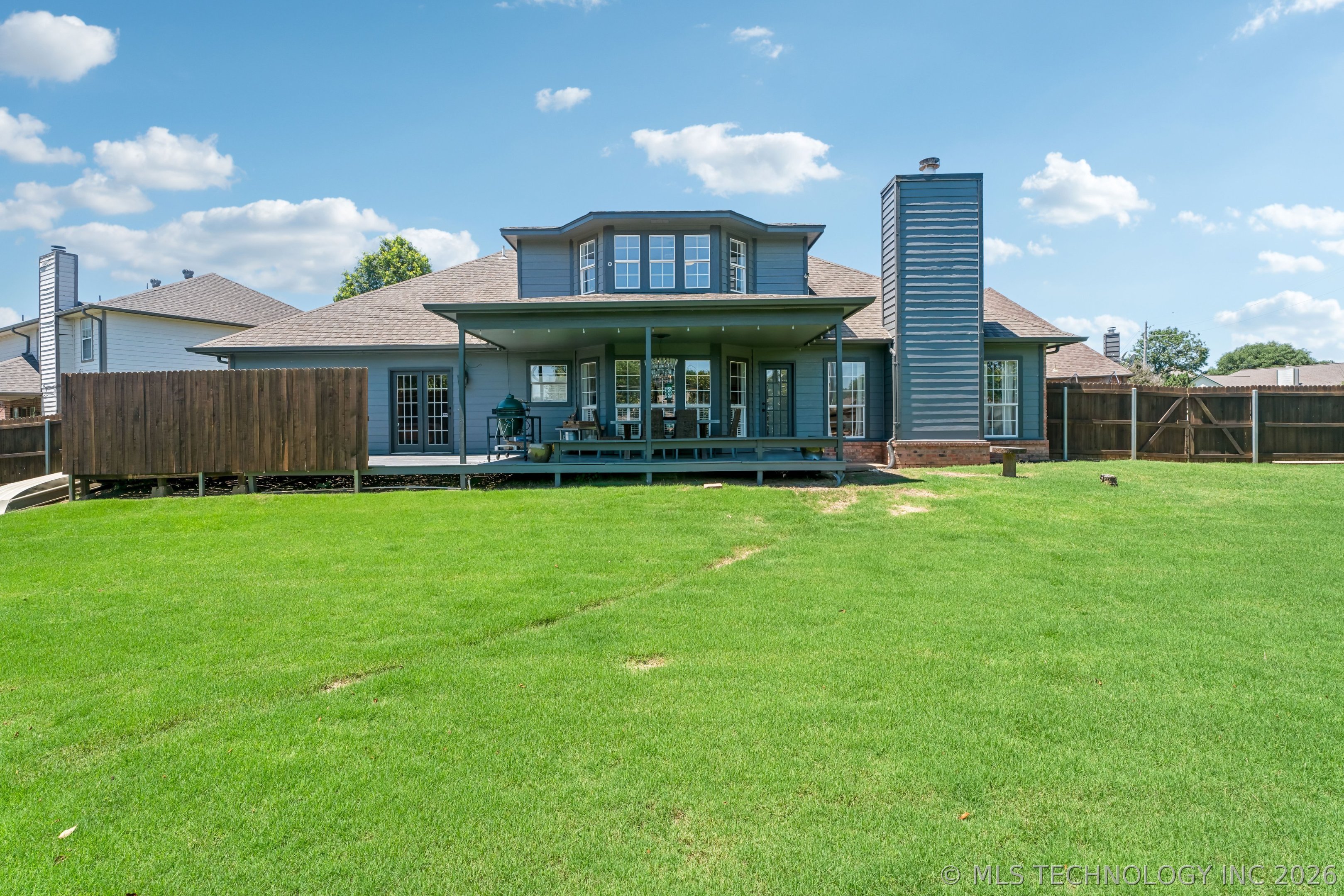 2200 W Vicksburg Street