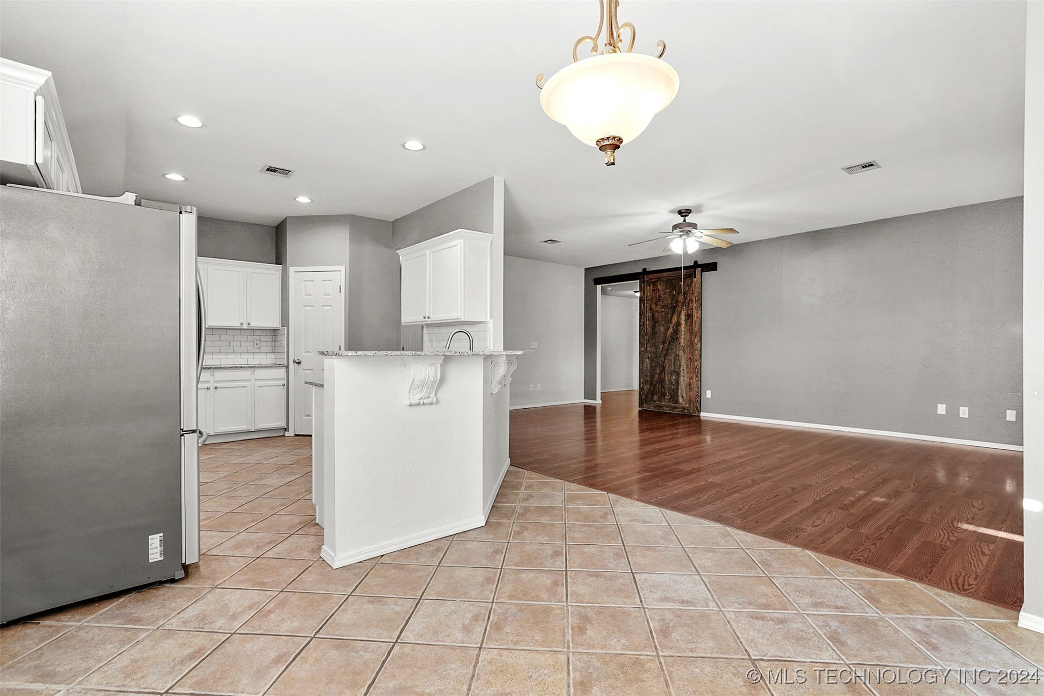 19529 E 46th Street S