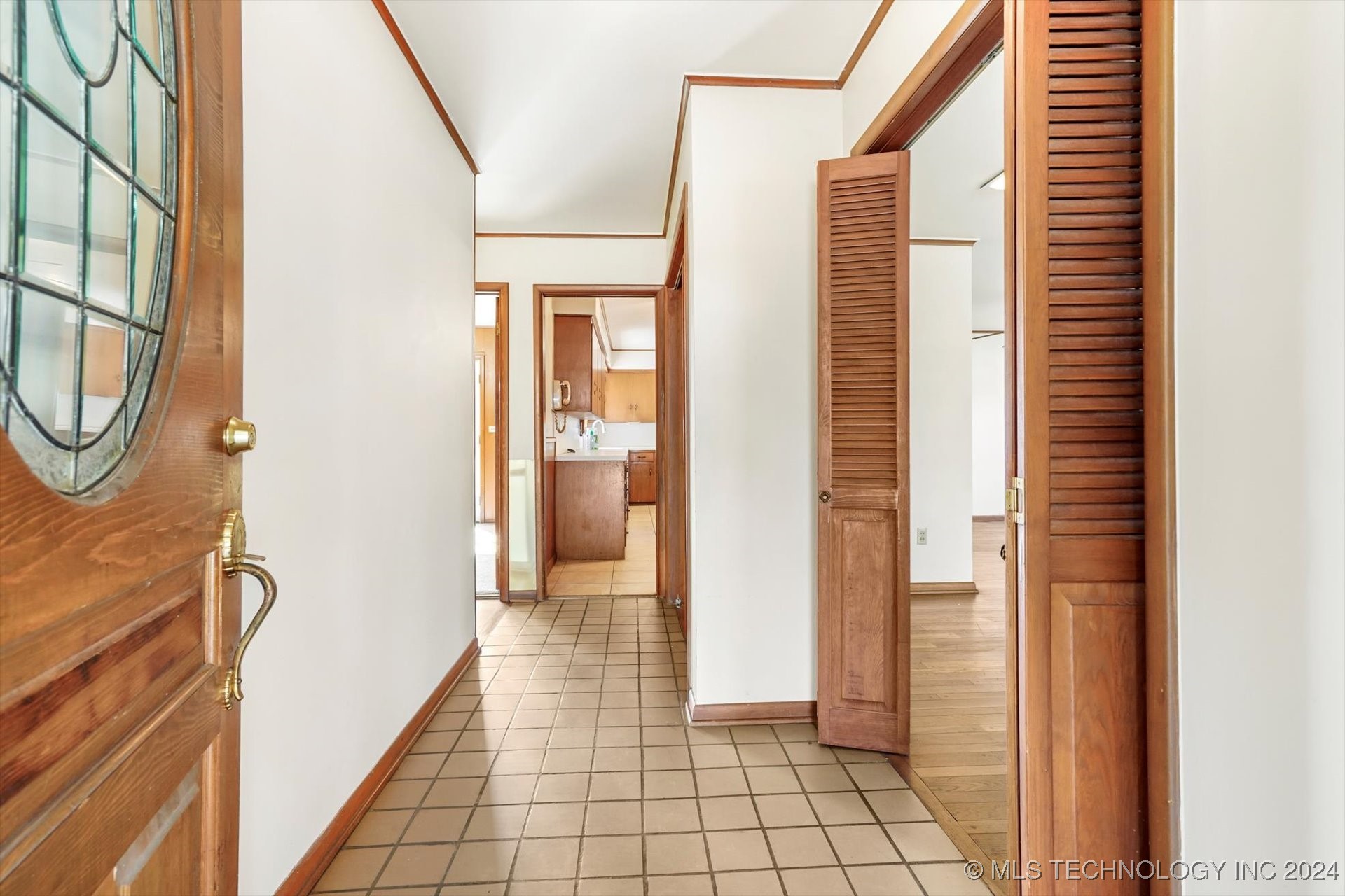 1706 W Latimer Place