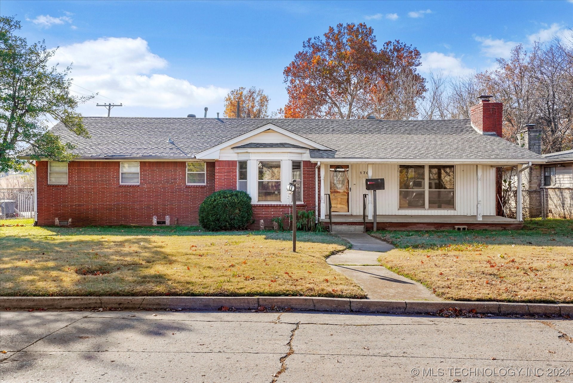 1706 W Latimer Place