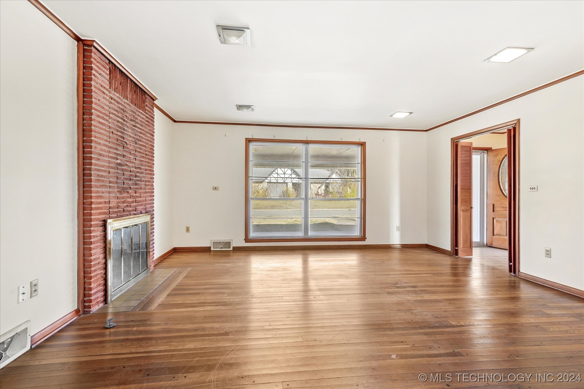 1706 W Latimer Place