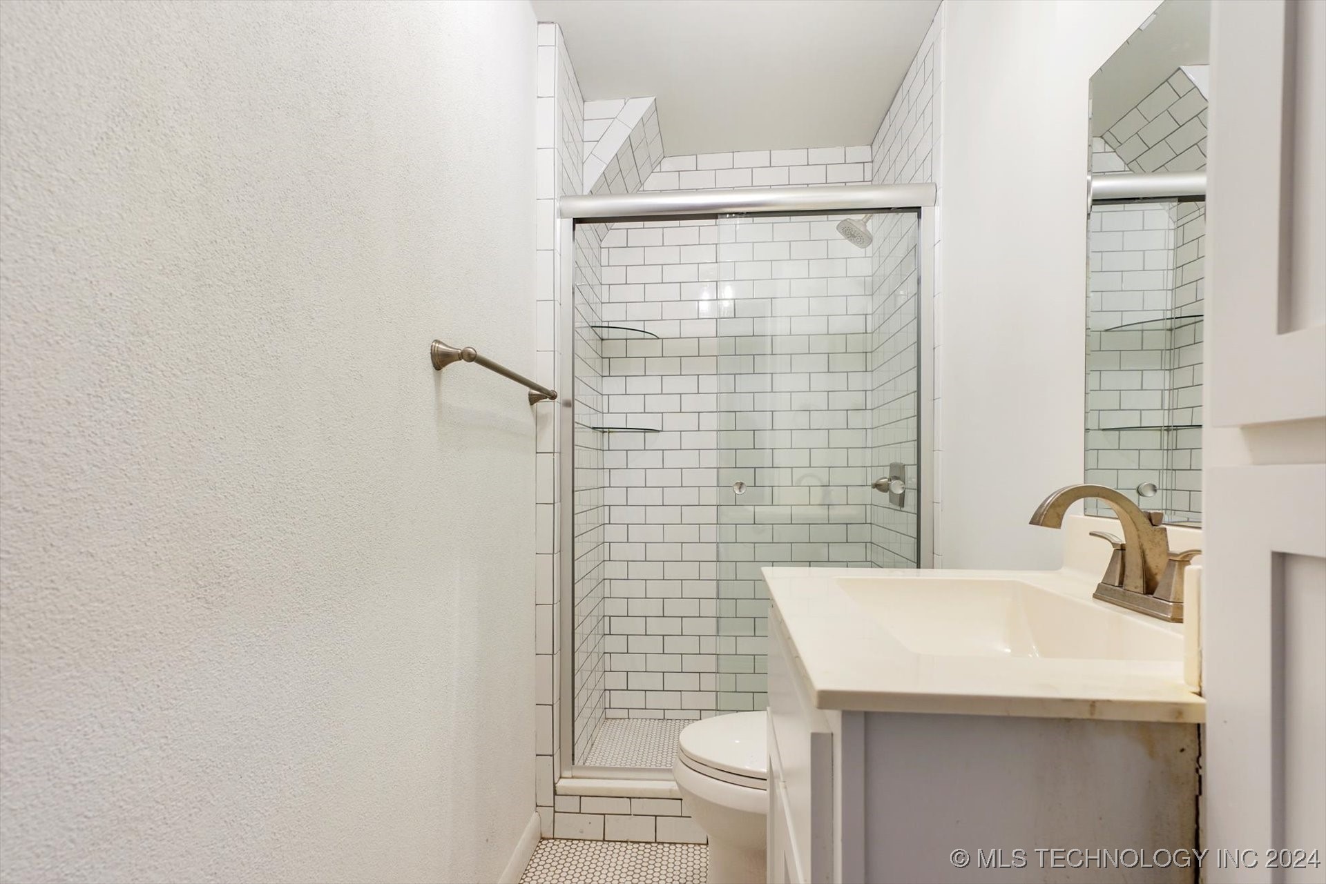 1706 W Latimer Place