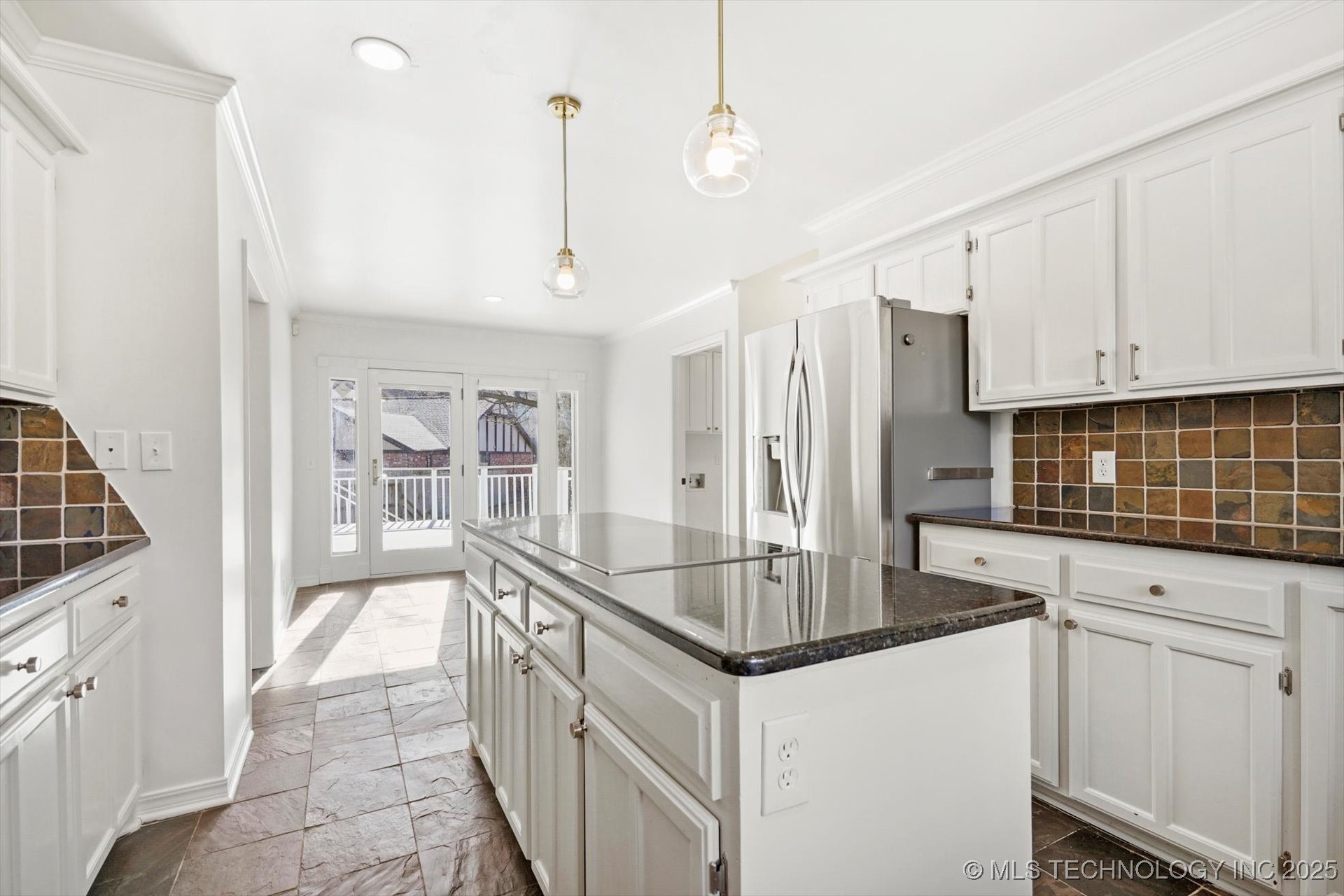3434 E 75th Place