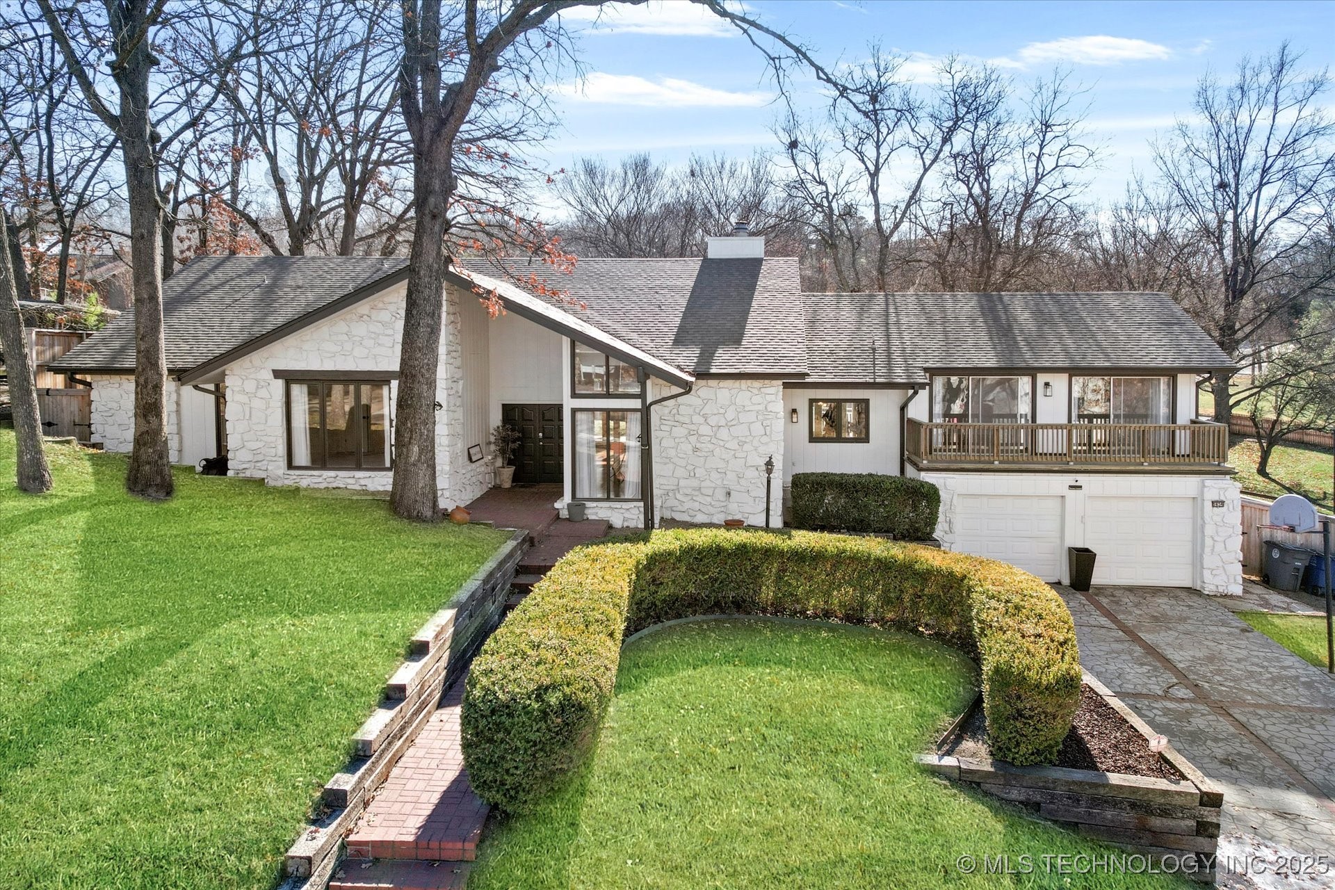 3434 E 75th Place