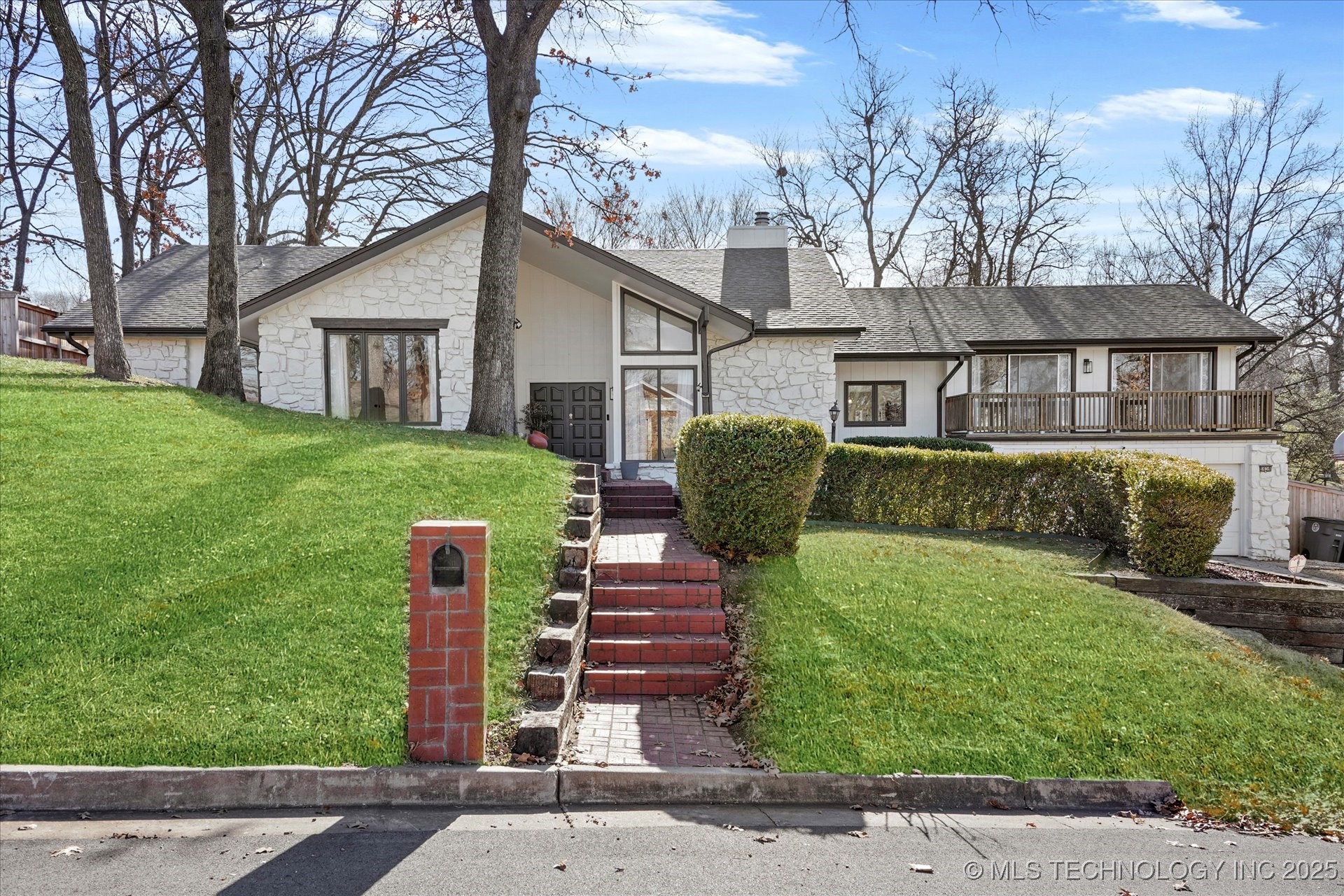 3434 E 75th Place