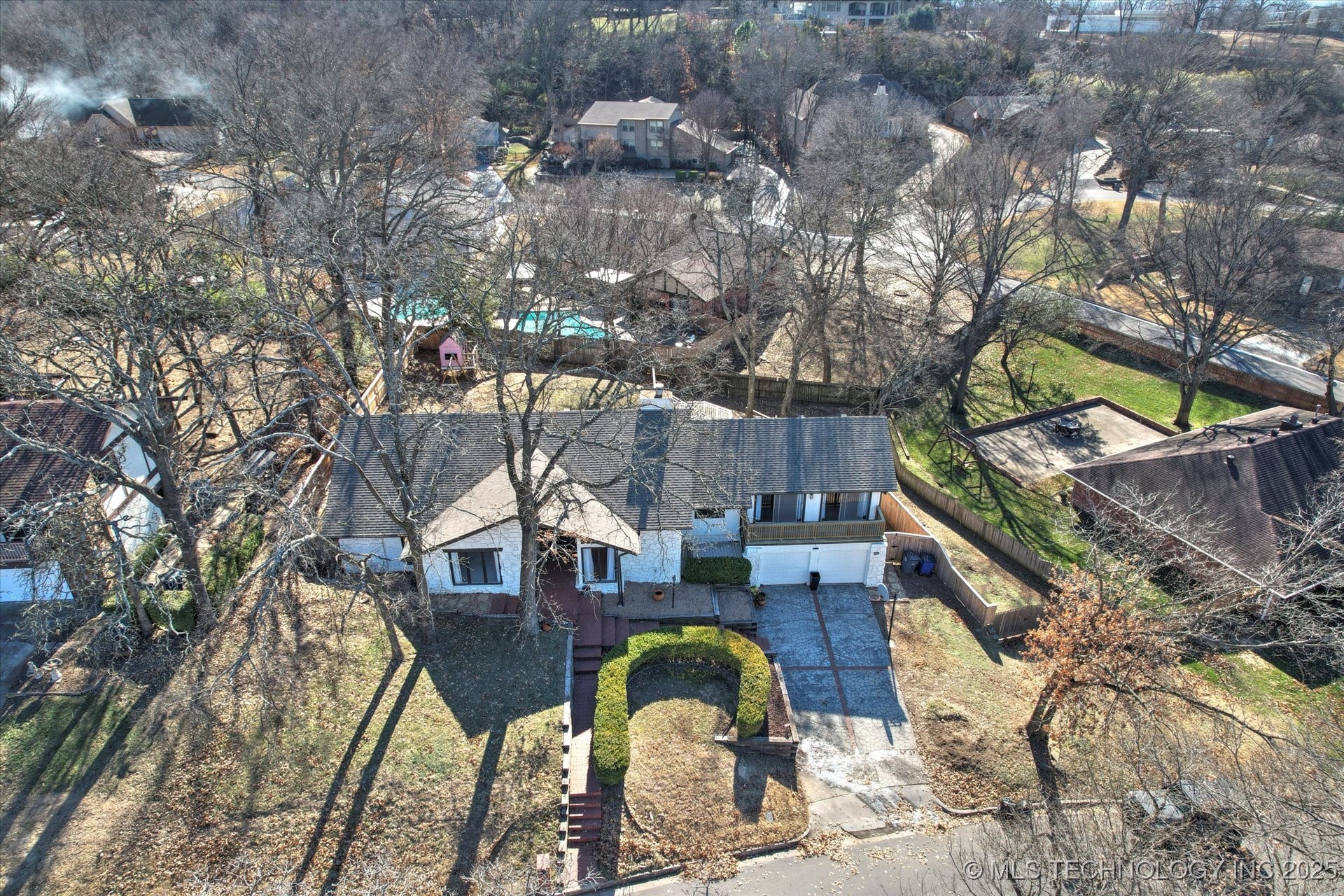 3434 E 75th Place