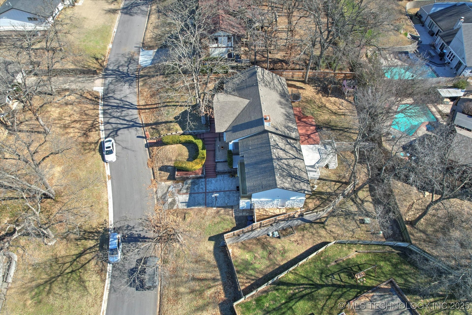 3434 E 75th Place