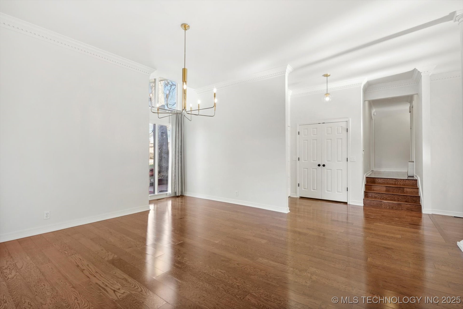 3434 E 75th Place
