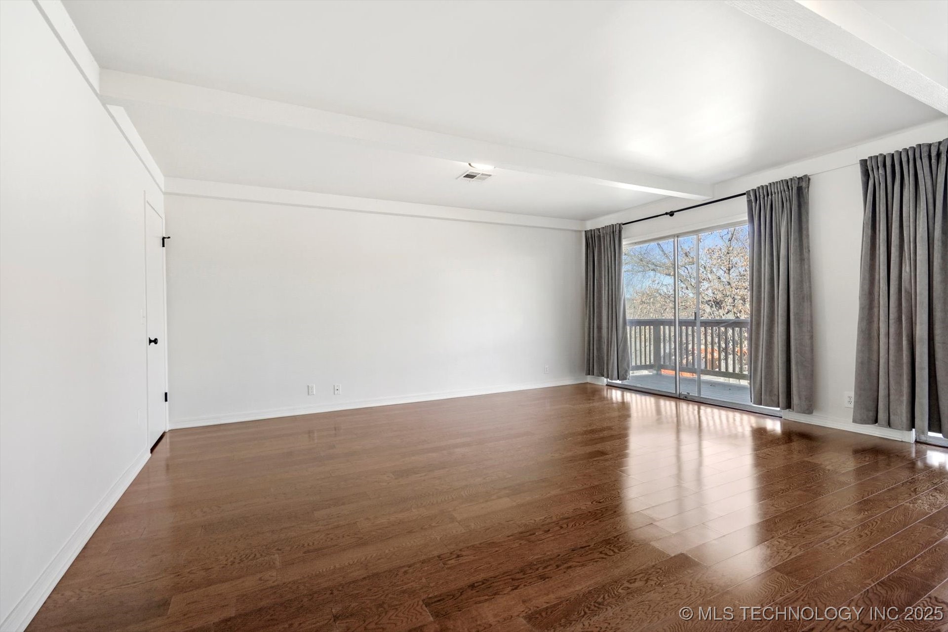 3434 E 75th Place