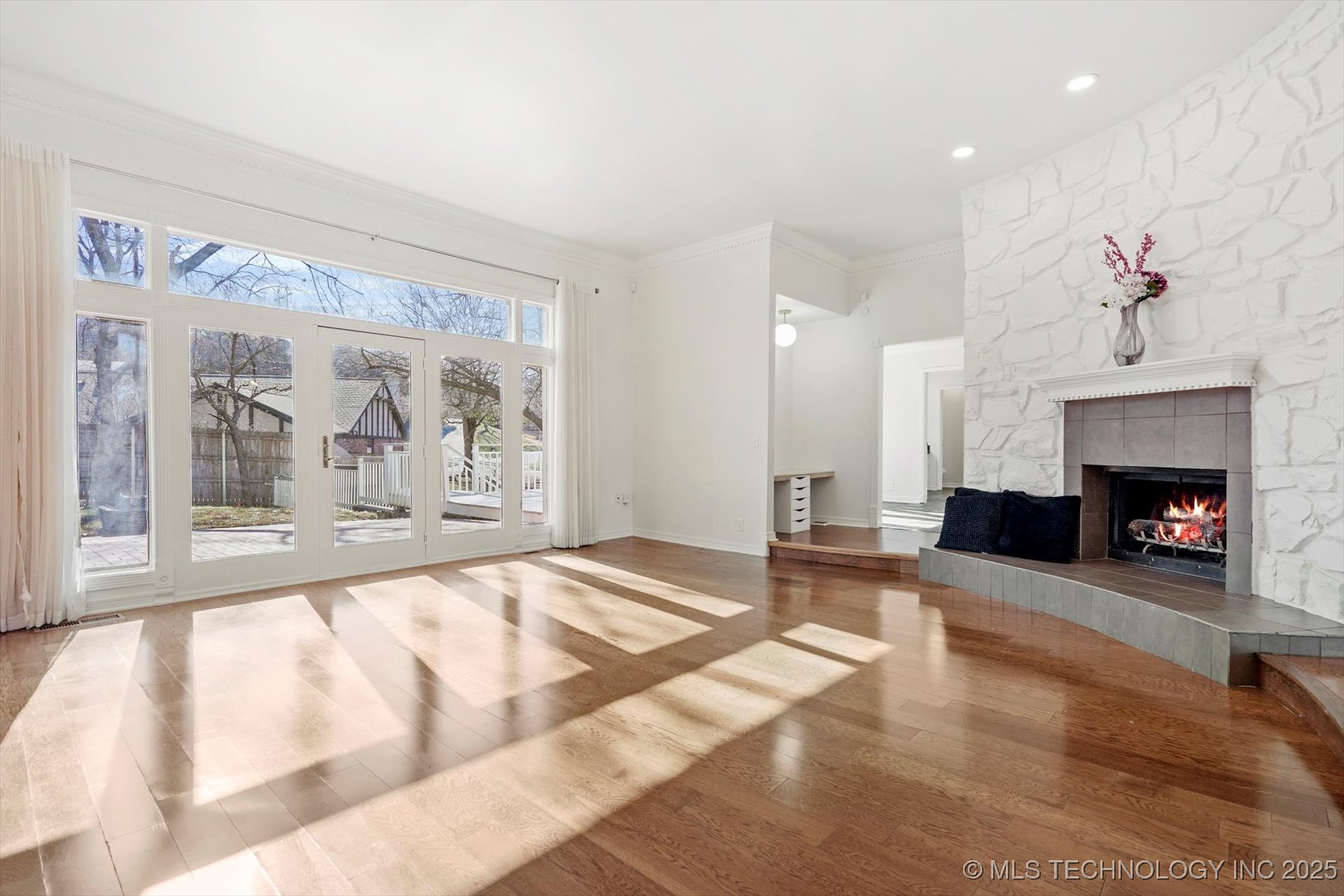 3434 E 75th Place