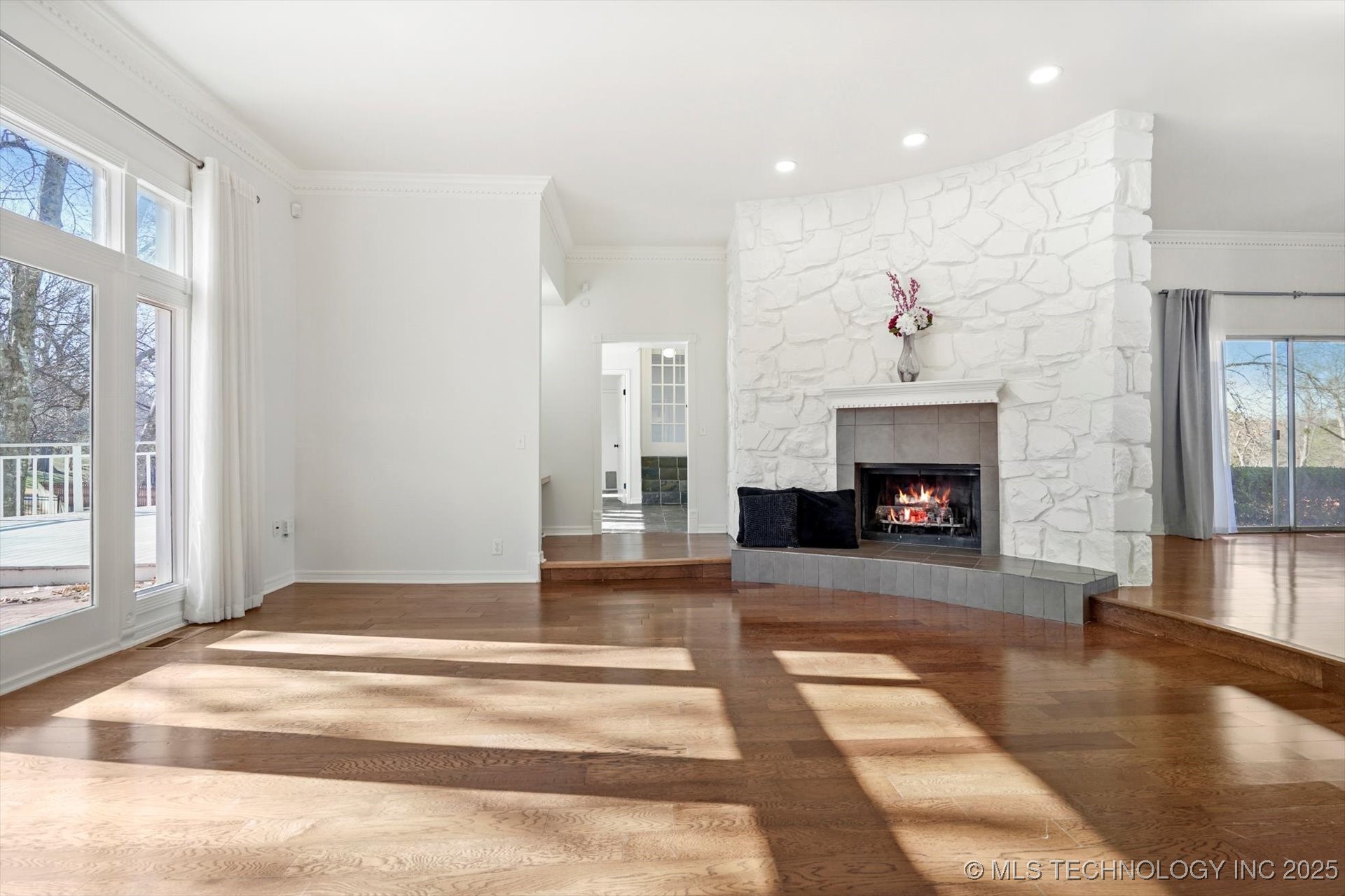 3434 E 75th Place