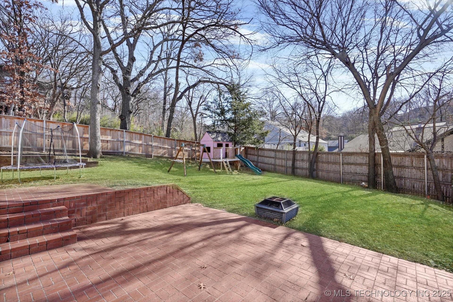 3434 E 75th Place