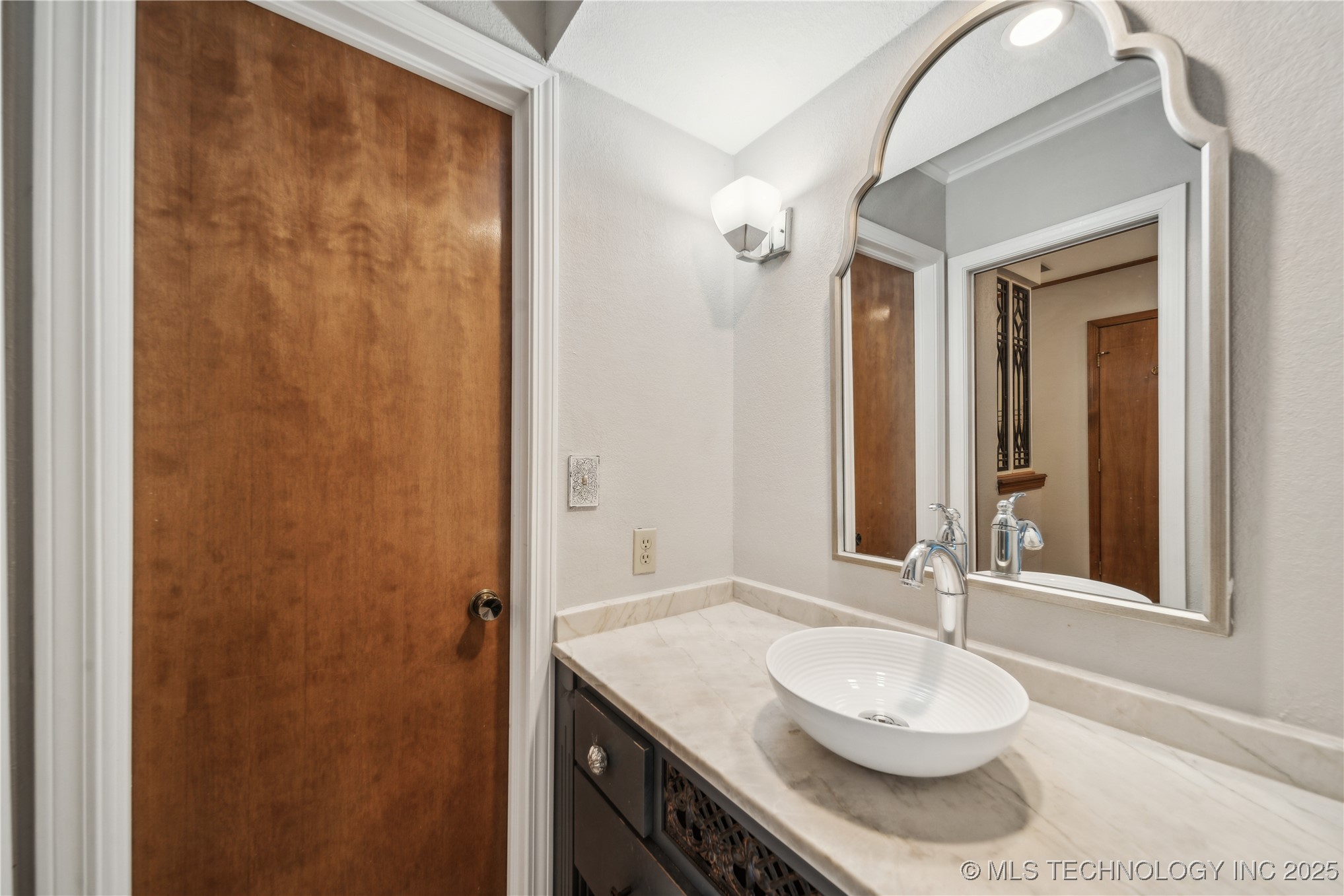 3326 W Washington Street 35