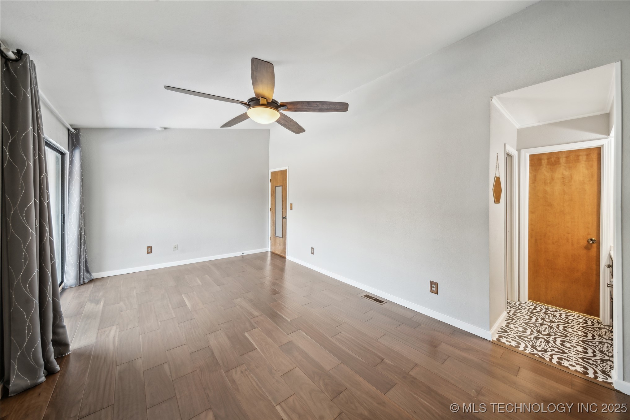 3326 W Washington Street 35