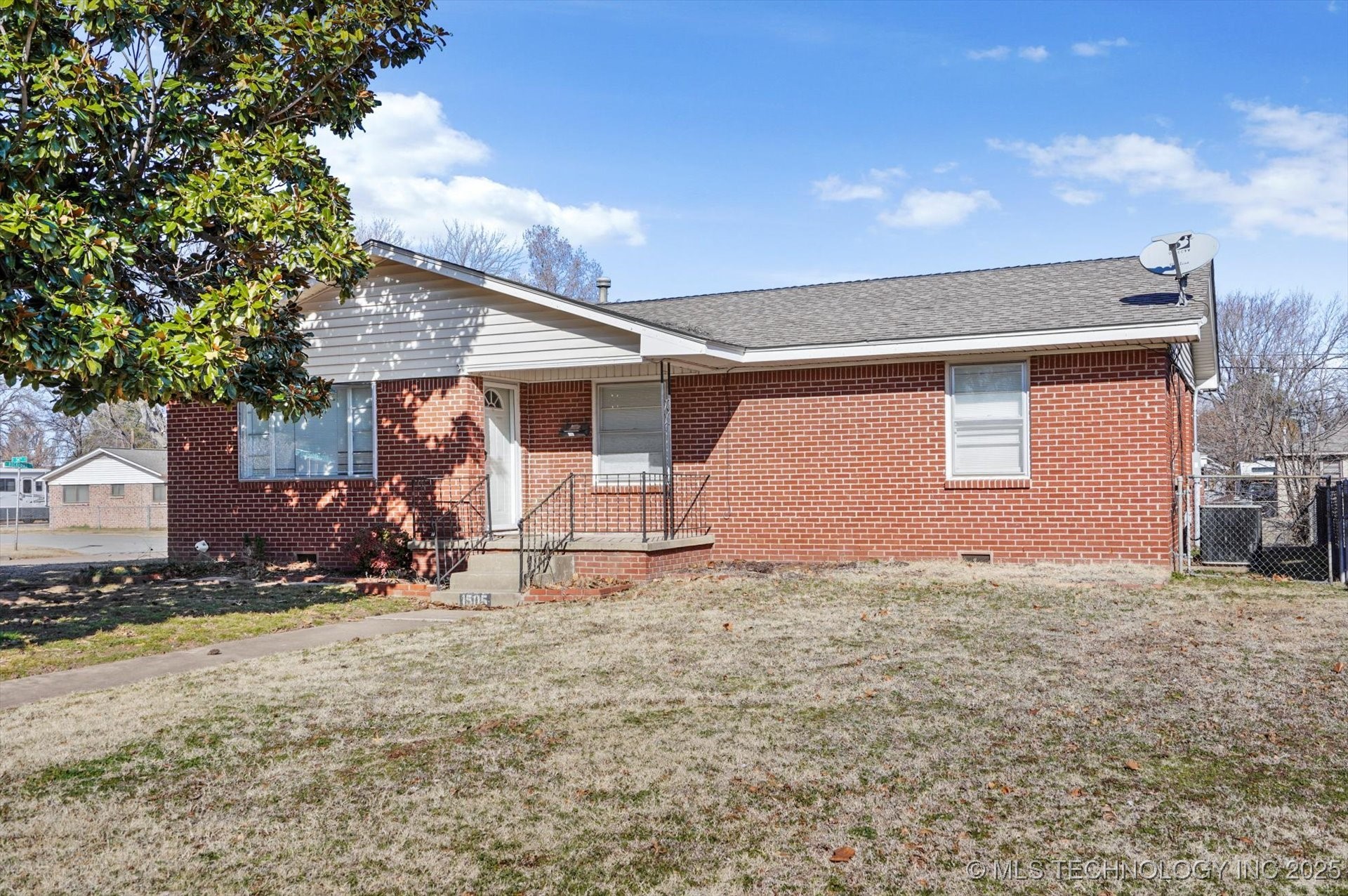 1505 E 54TH Place S