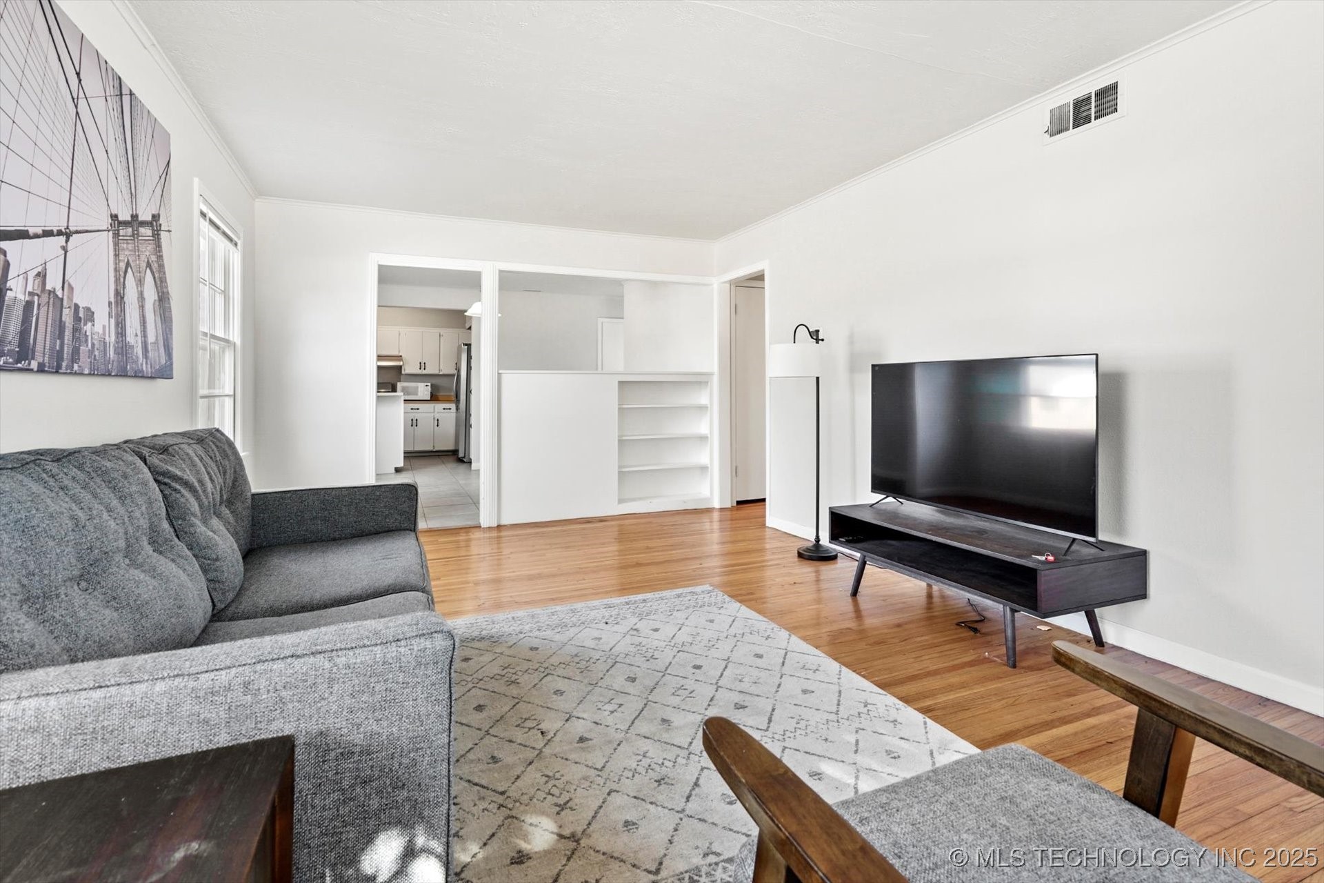 1505 E 54TH Place S