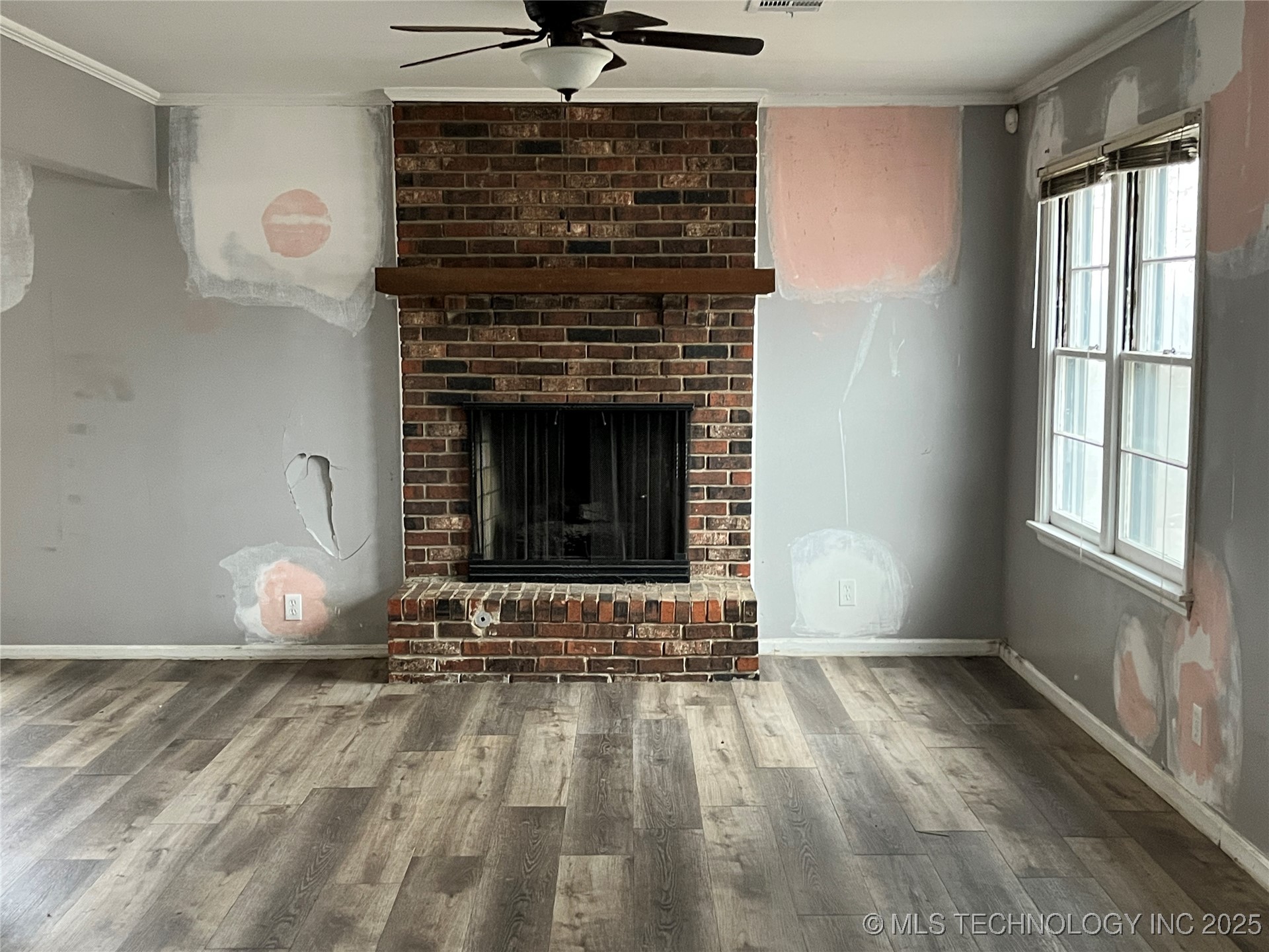 5104 E Cameron Street