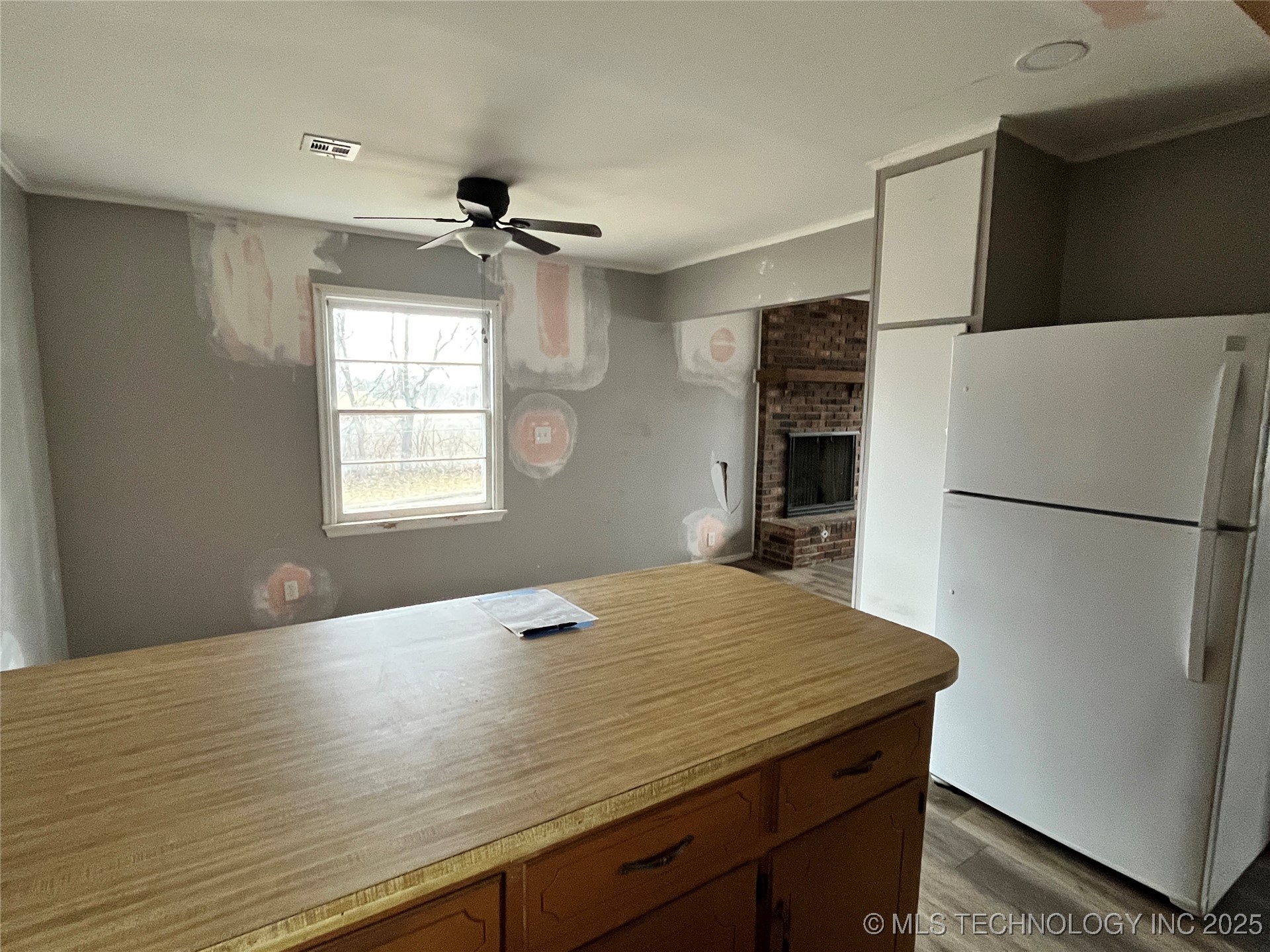 5104 E Cameron Street