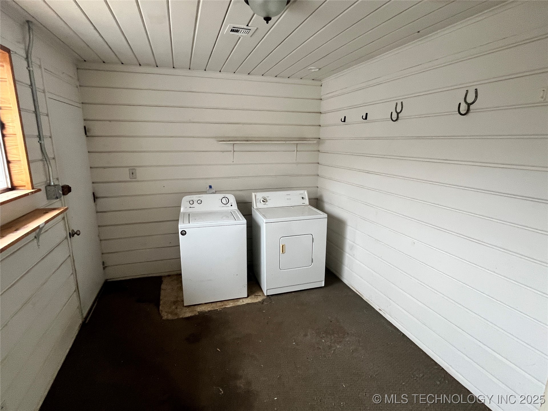 5104 E Cameron Street