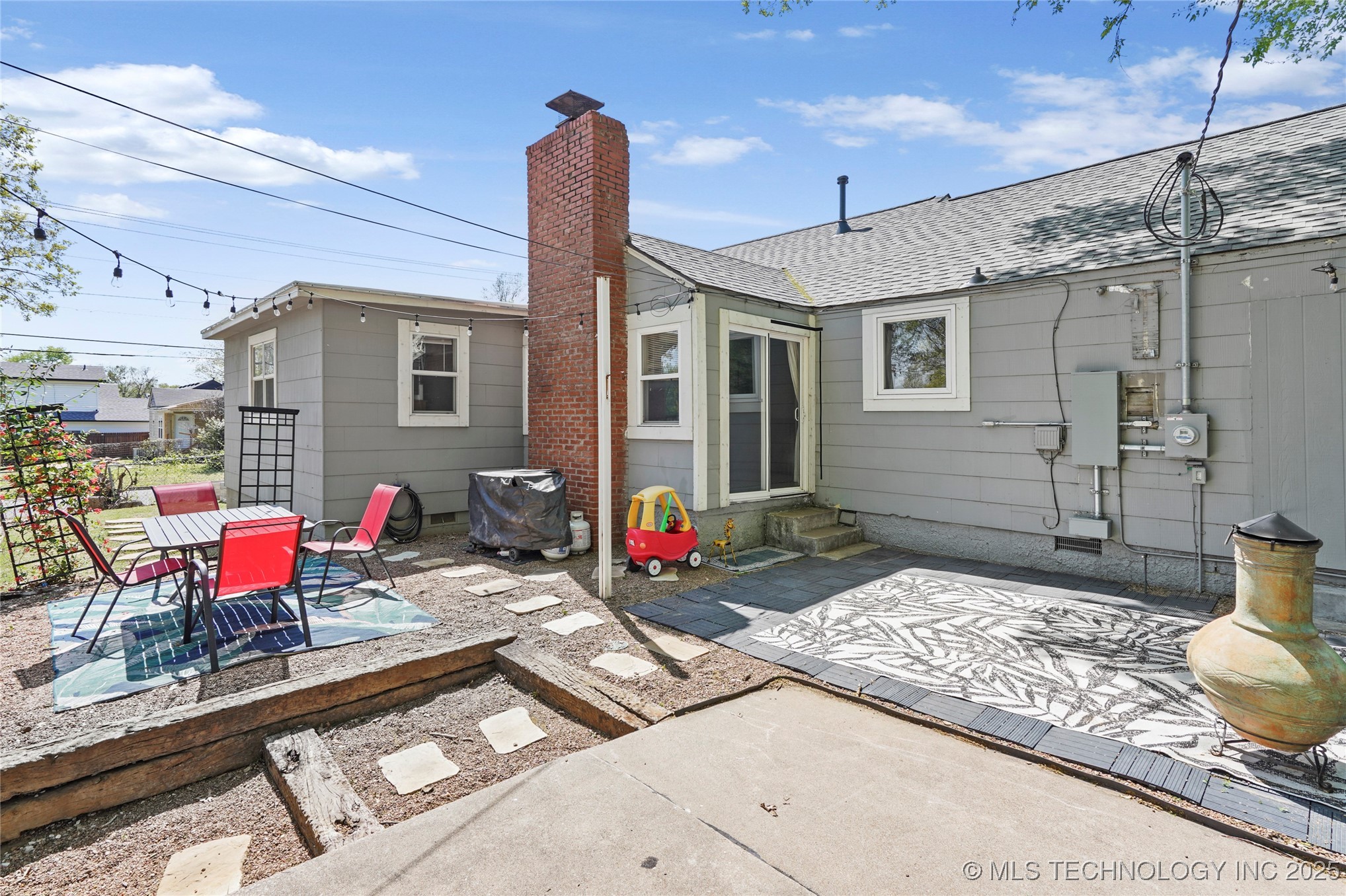 1247 S Darlington Avenue