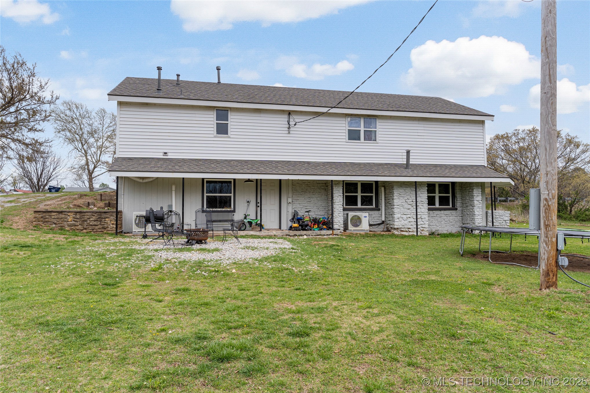 2482 N Highway 48 Highway