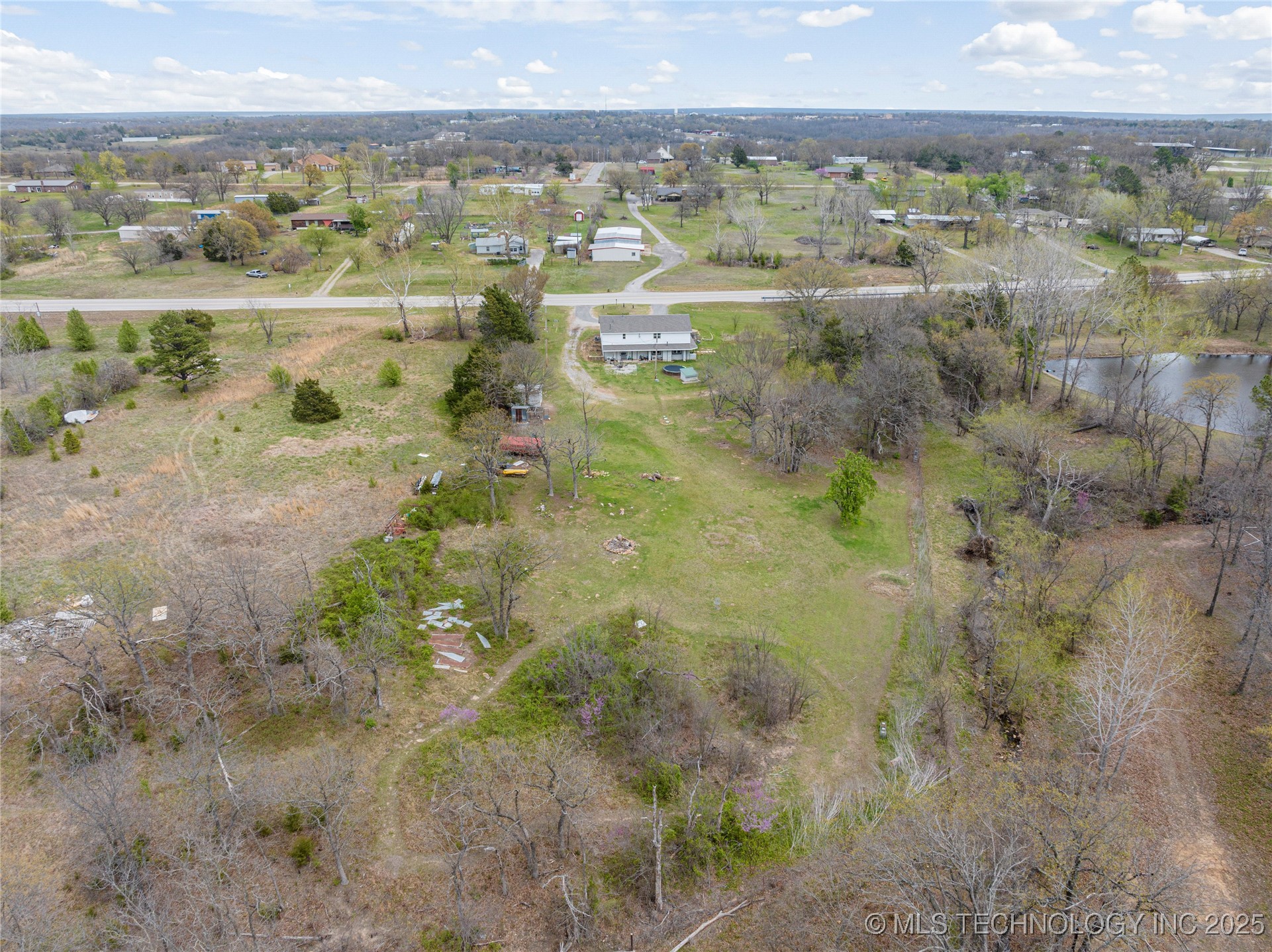 2482 N Highway 48 Highway