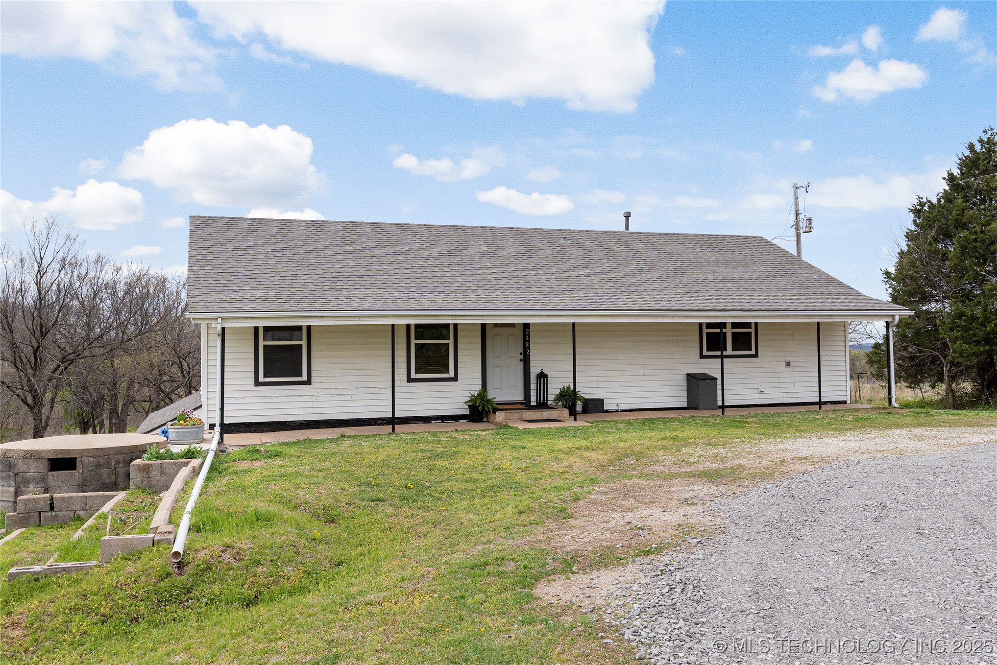 2482 N Highway 48 Highway