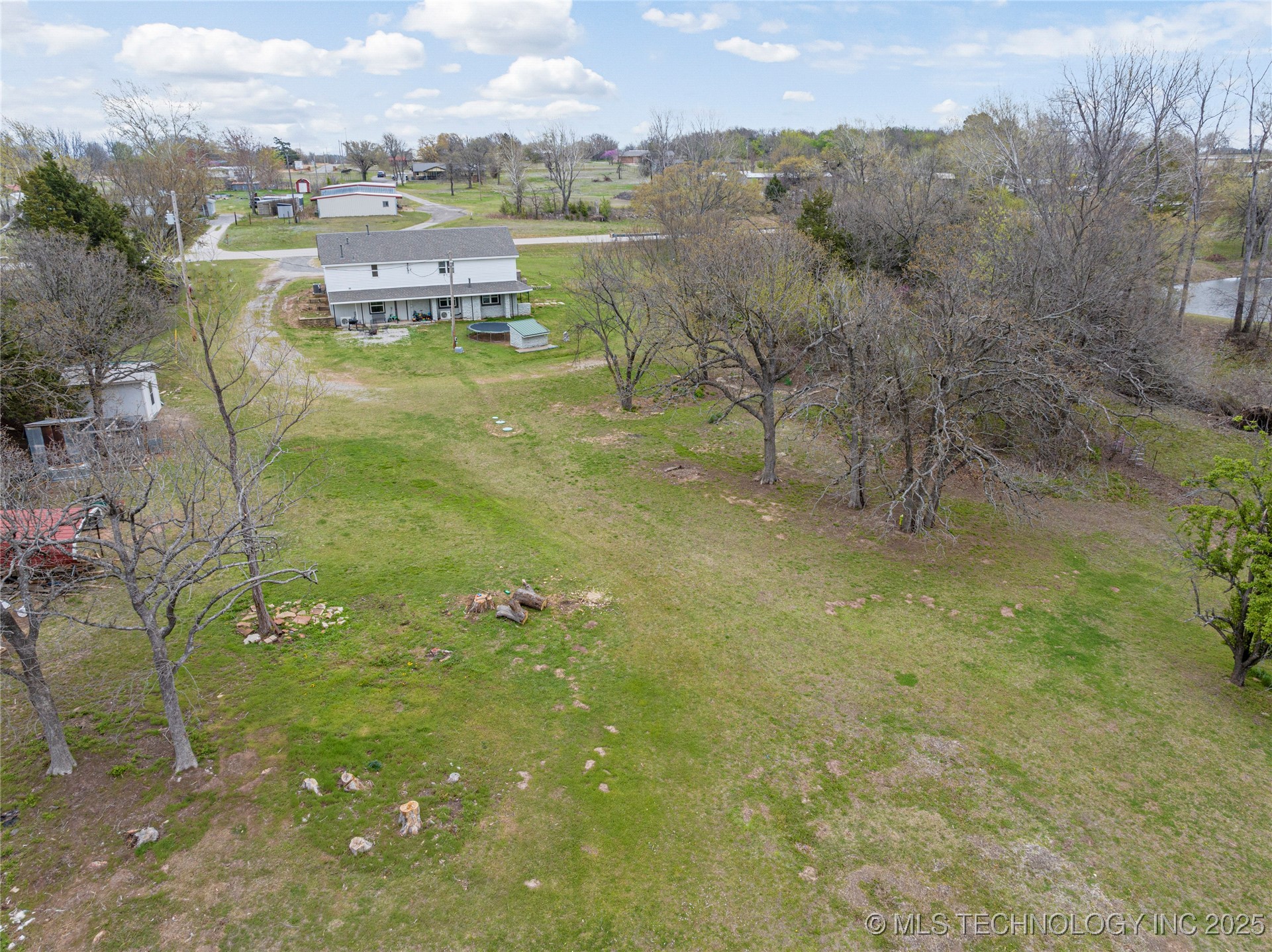 2482 N Highway 48 Highway