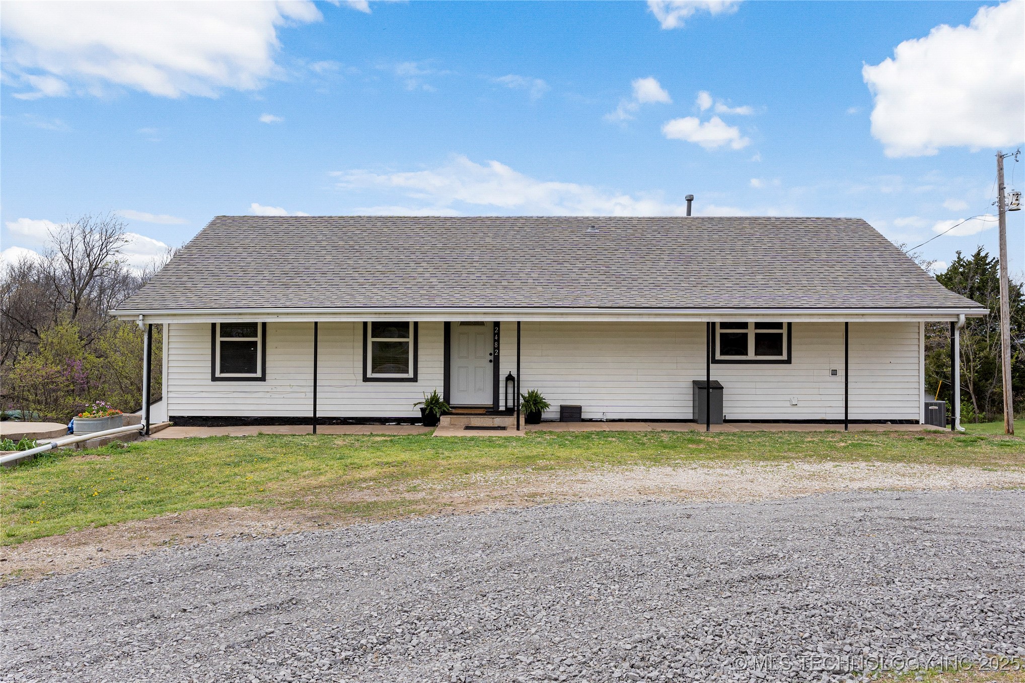 2482 N Highway 48 Highway