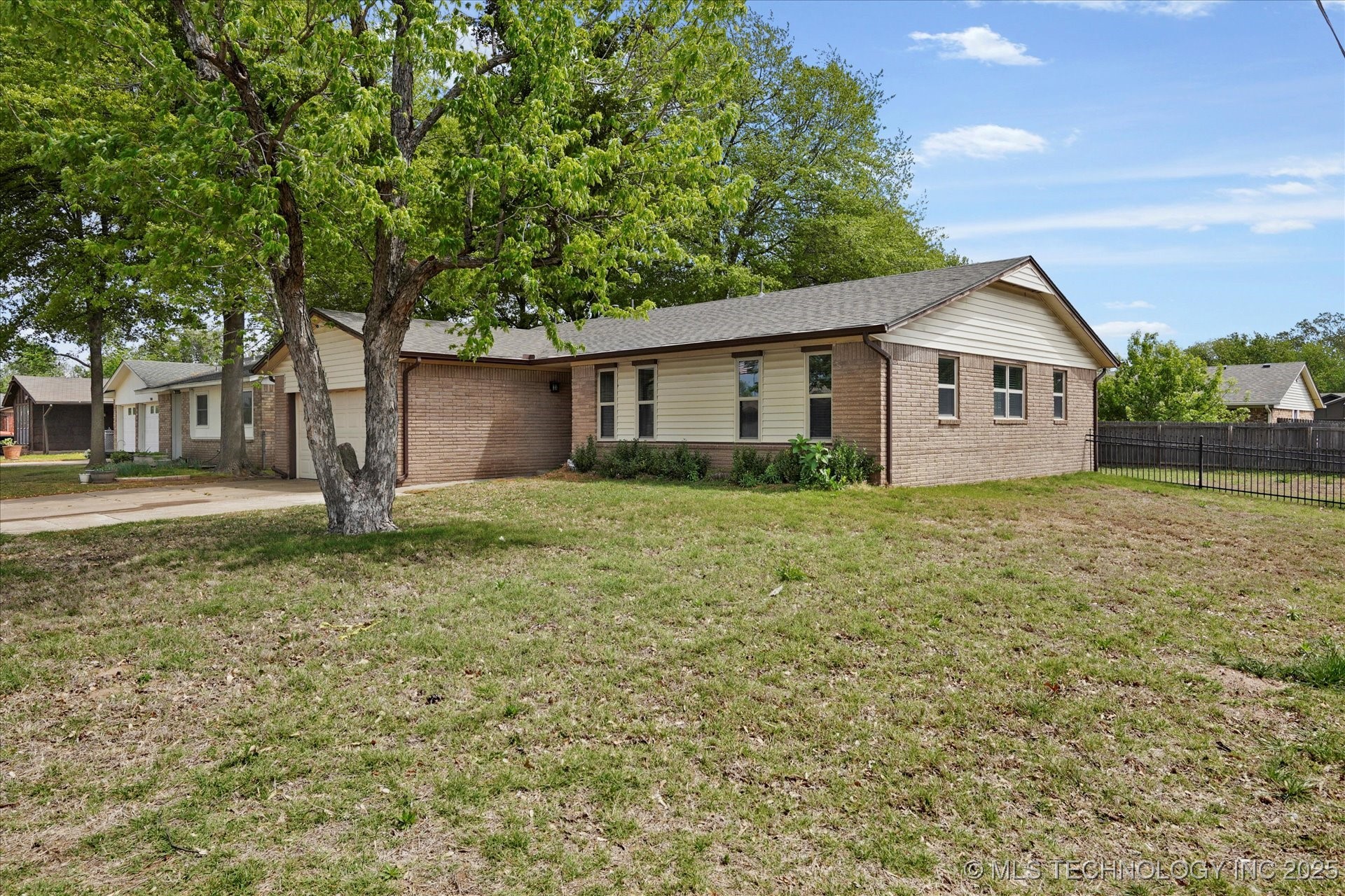 303 N Cedar Street