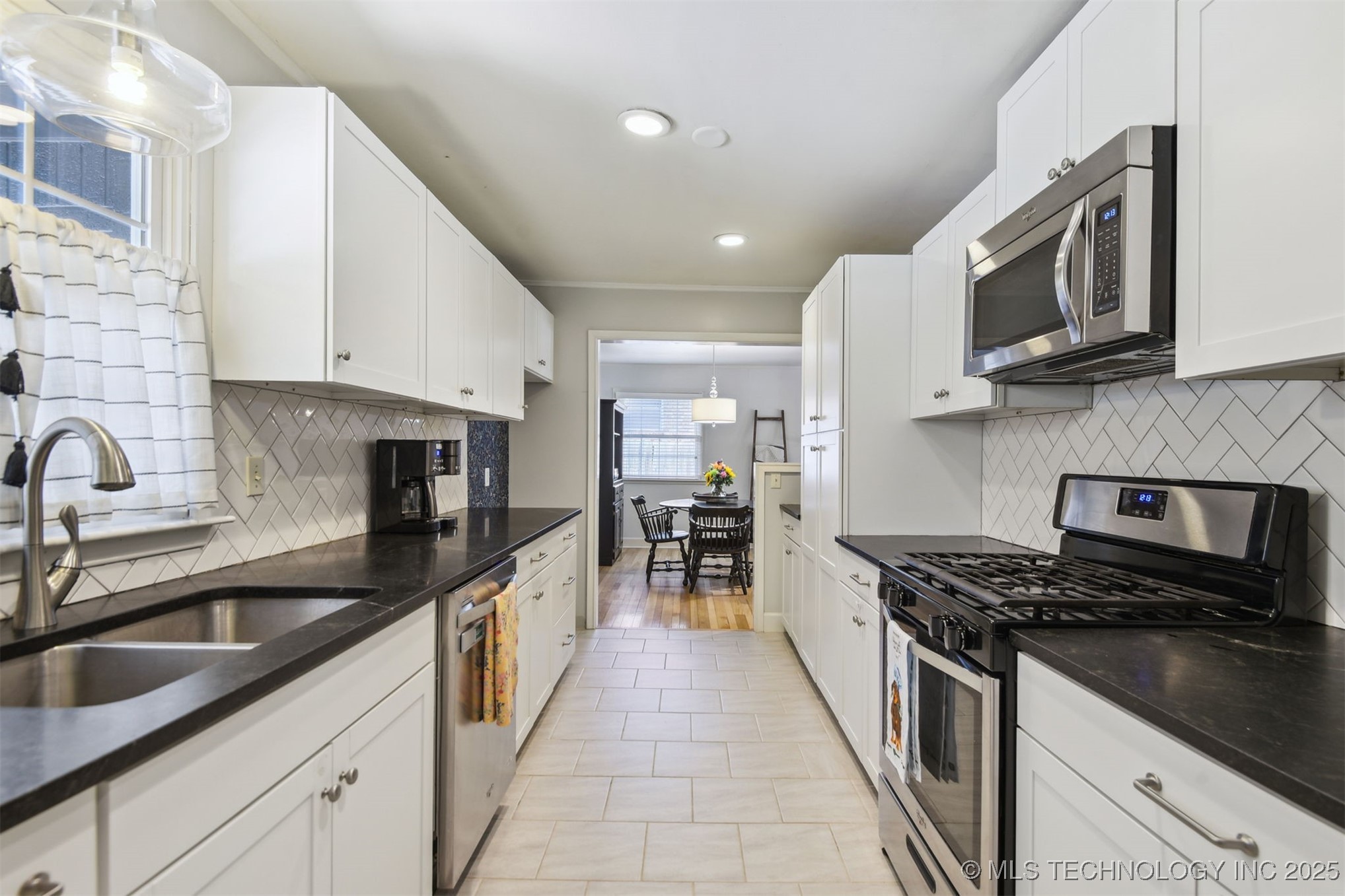4317 E 56th Place