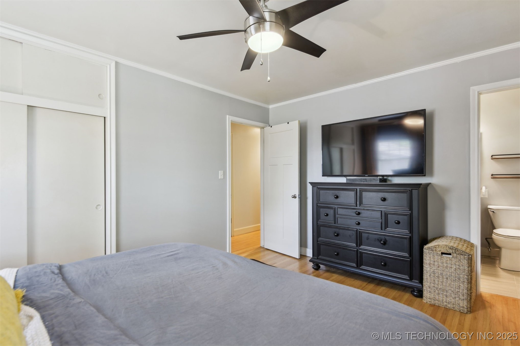 4317 E 56th Place